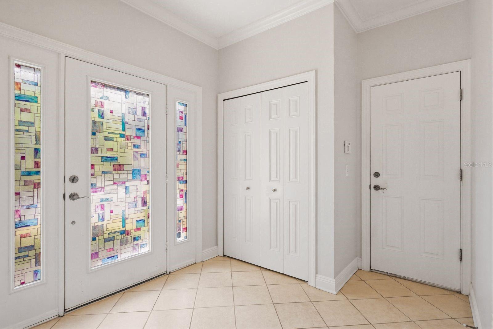 208 VALENCIA CIR — photo 10