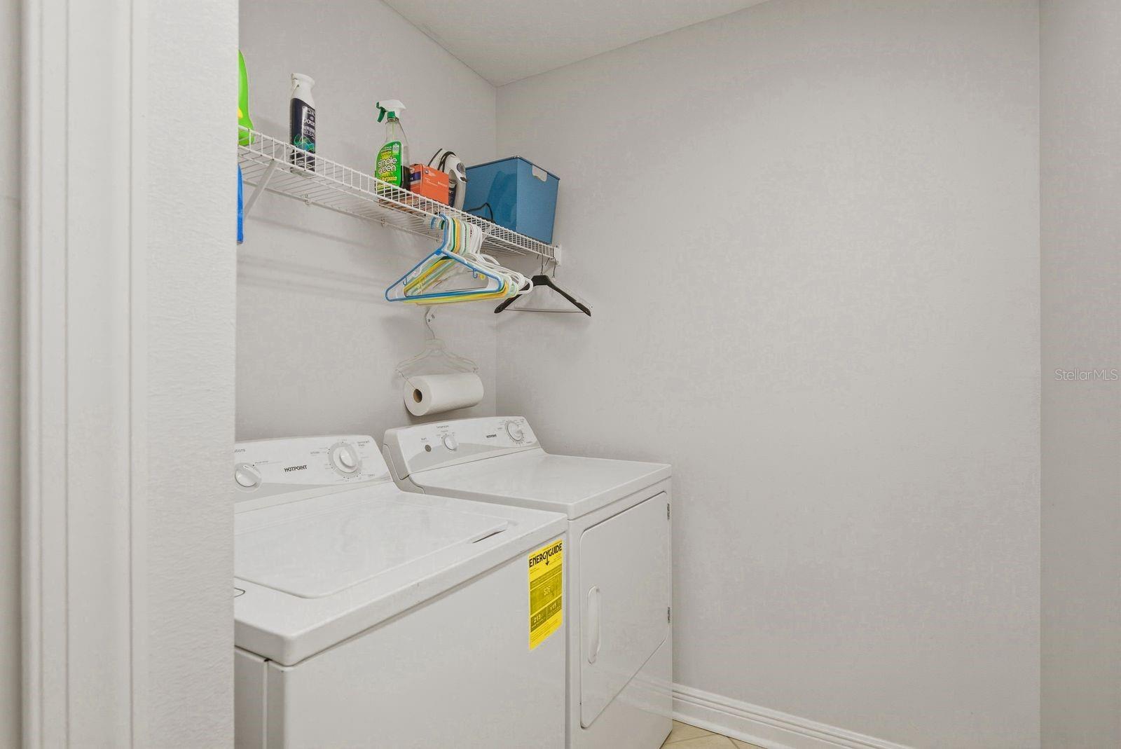 208 VALENCIA CIR — photo 34