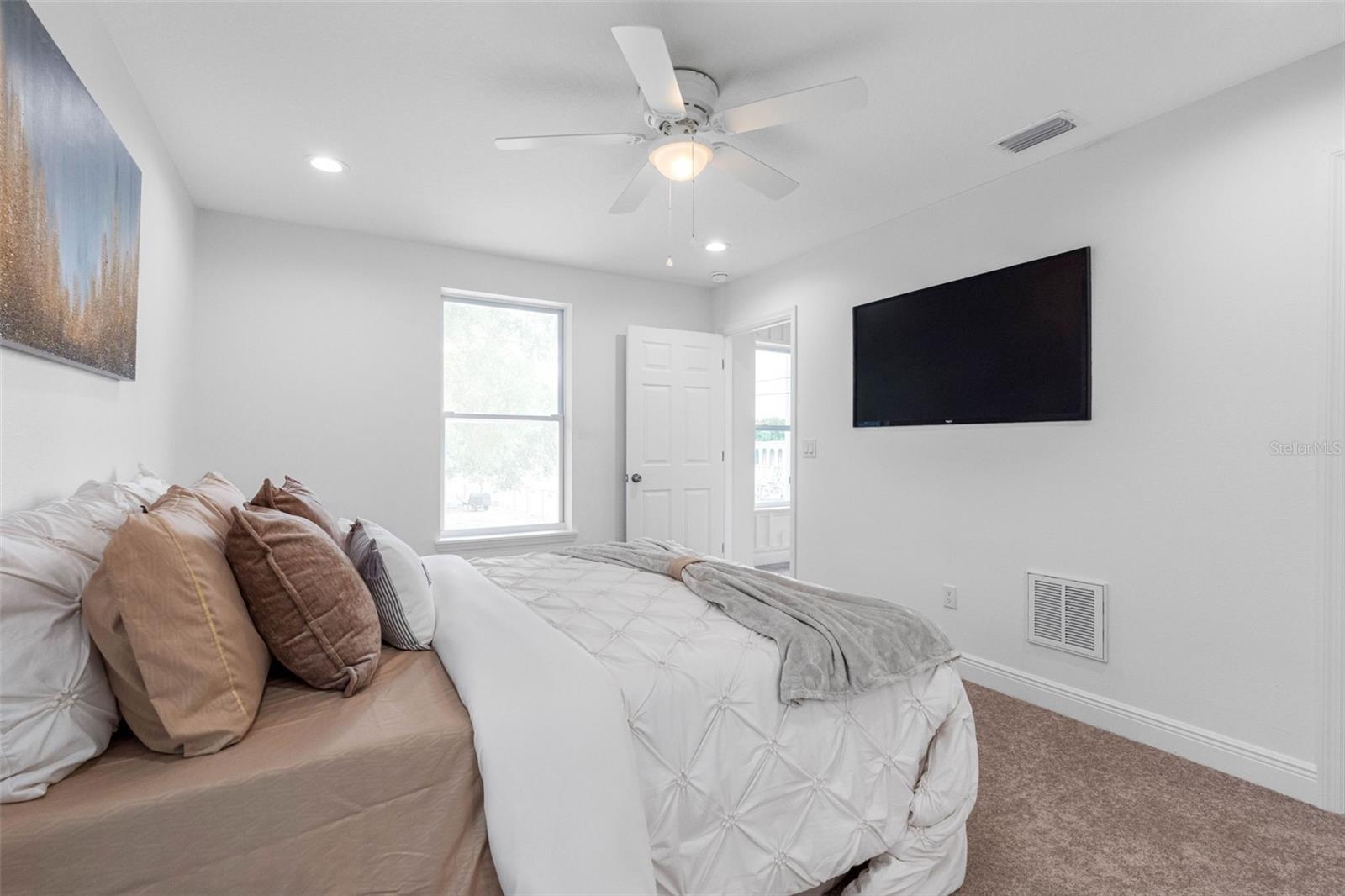 2405 E 23RD AVE — photo 38