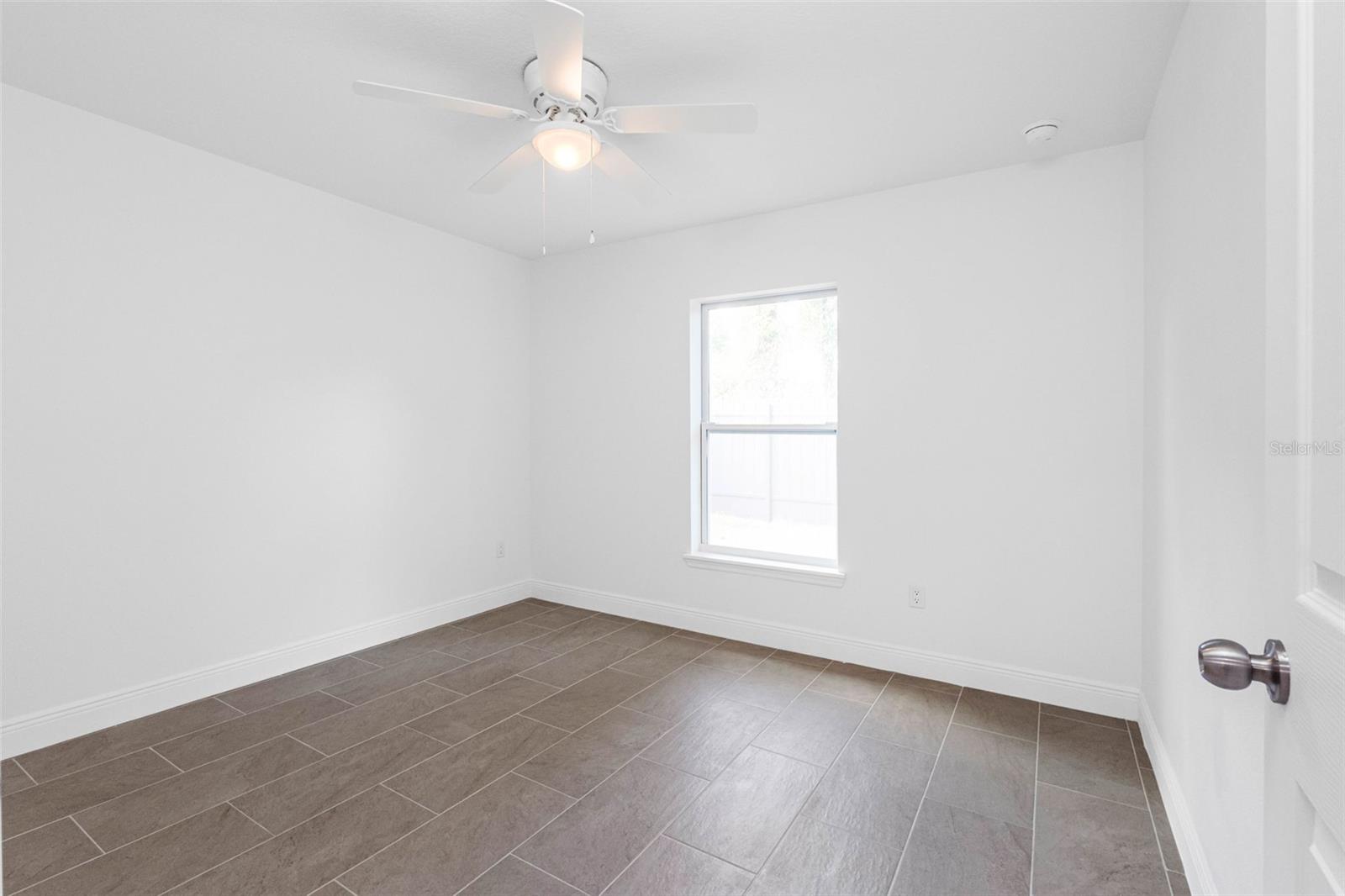 2405 E 23RD AVE — photo 27
