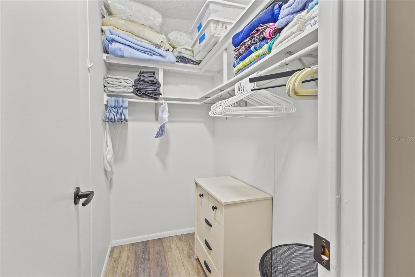 611 LA JOLLA CIR — photo 17