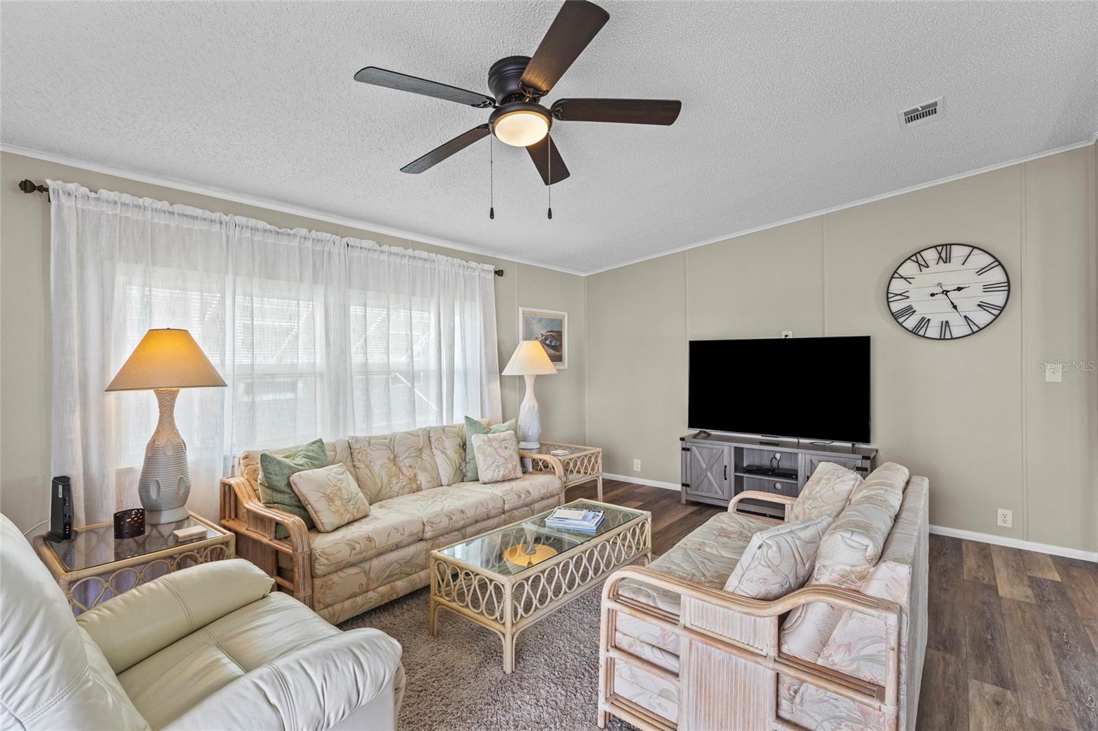 611 LA JOLLA CIR — photo 10