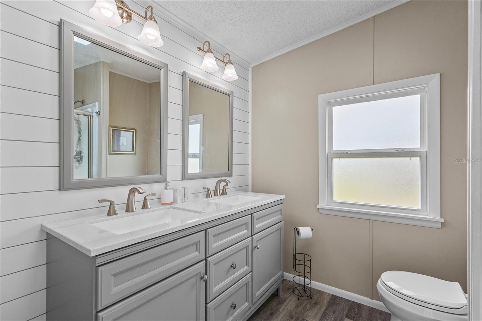 611 LA JOLLA CIR — photo 15