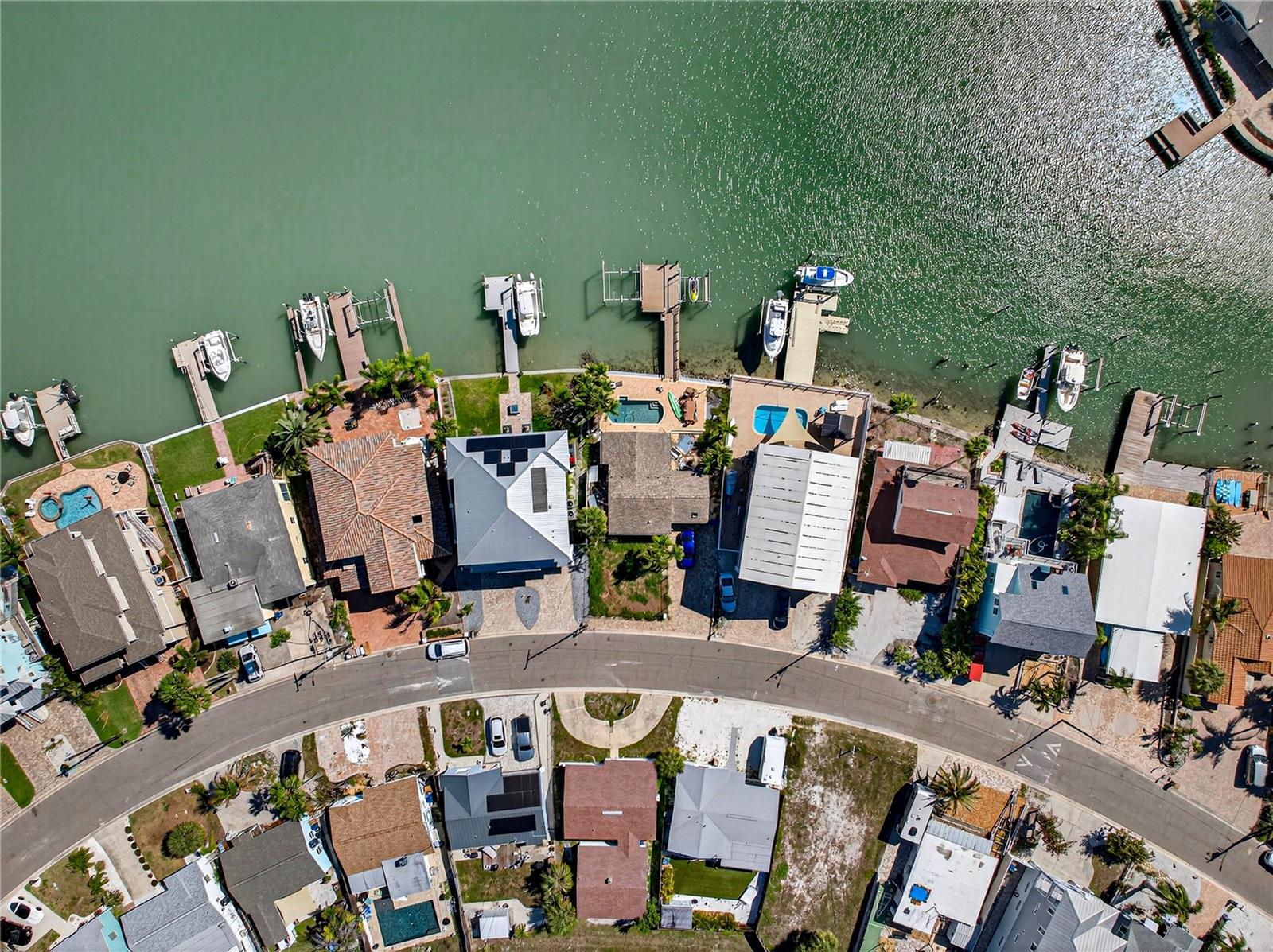 449 S BAYSHORE DR — photo 10