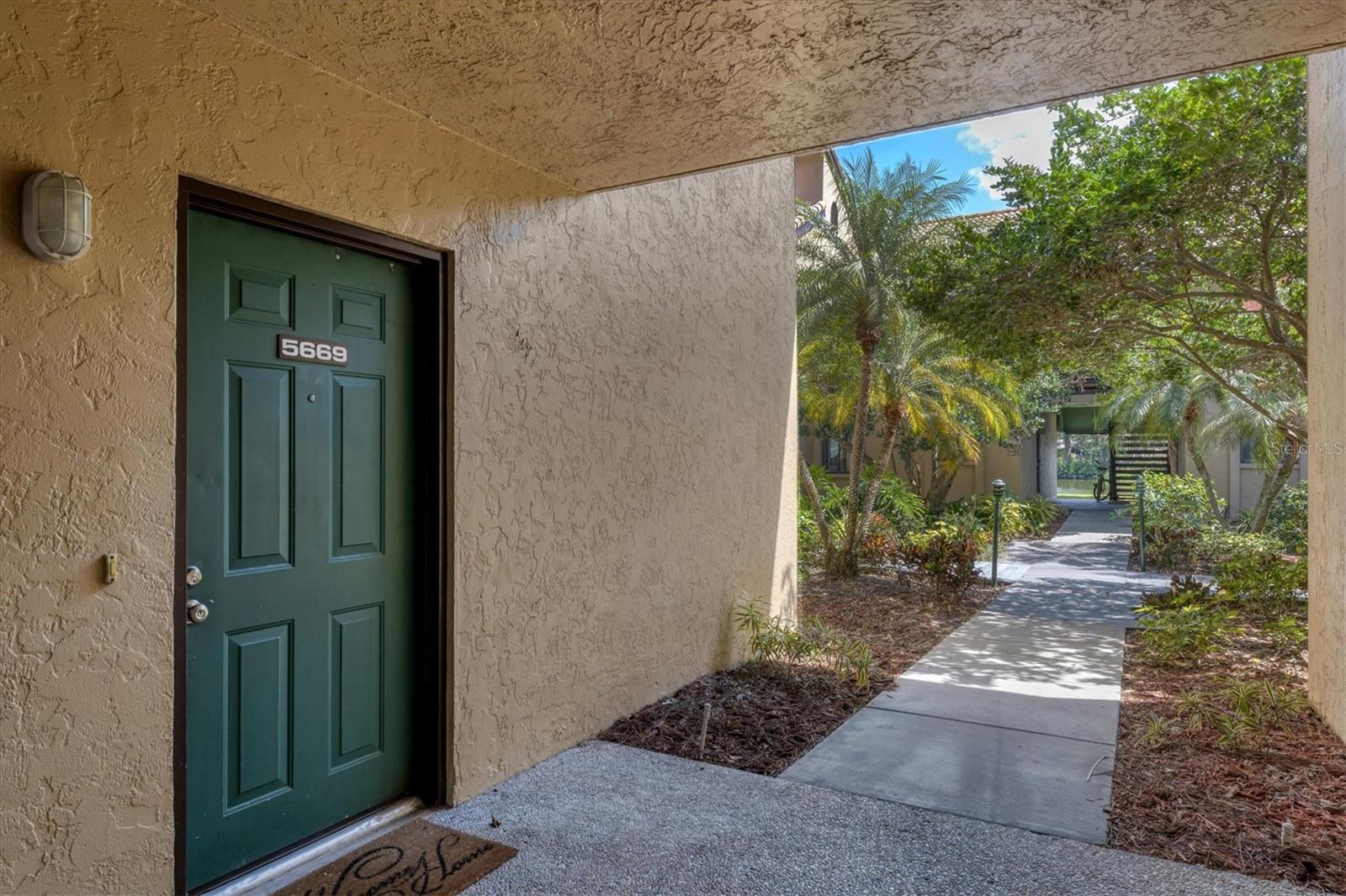 5669 ASHTON LAKE DR #1 — photo 2