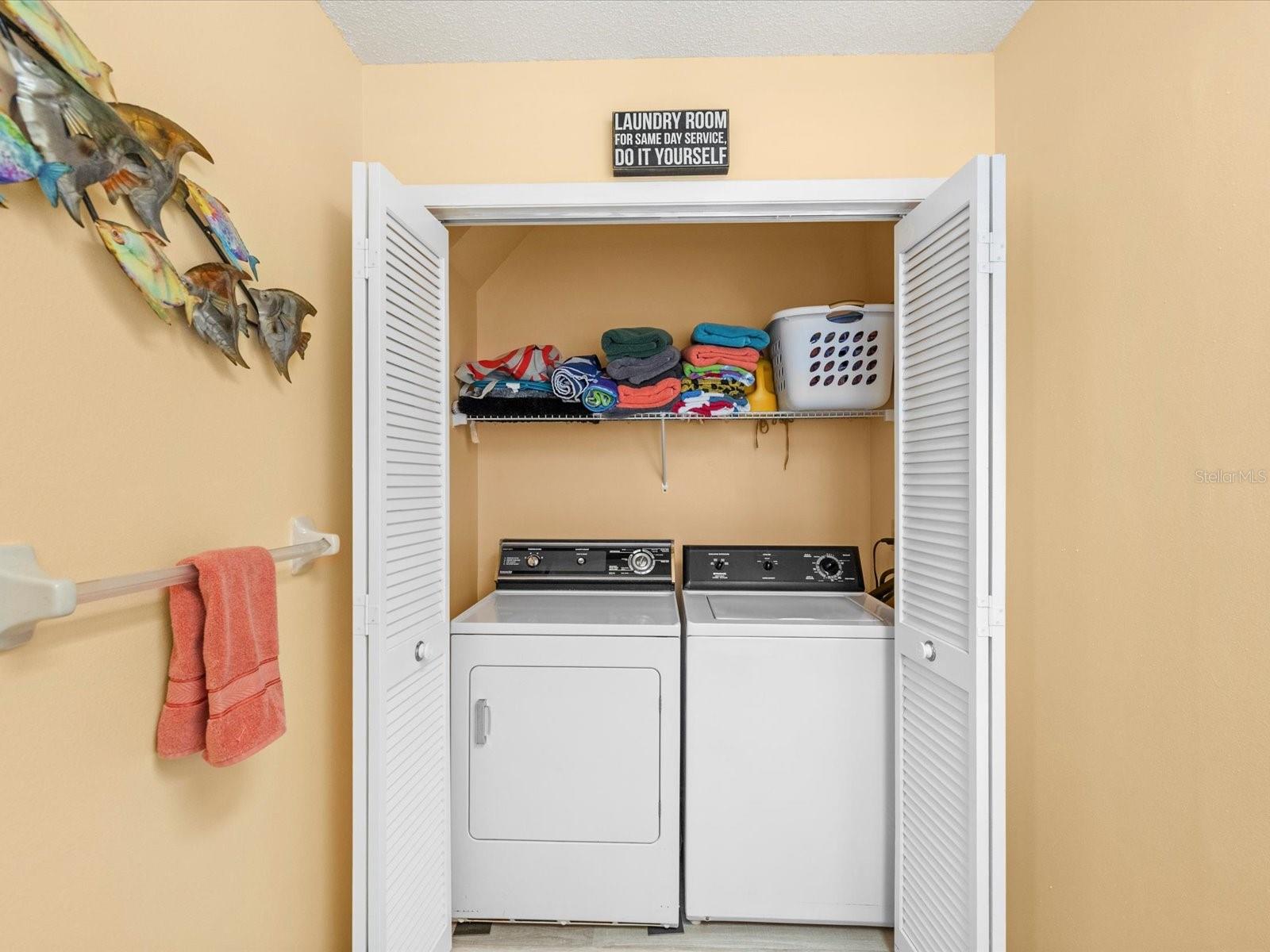 4505 GLEN HOLLOW — photo 36
