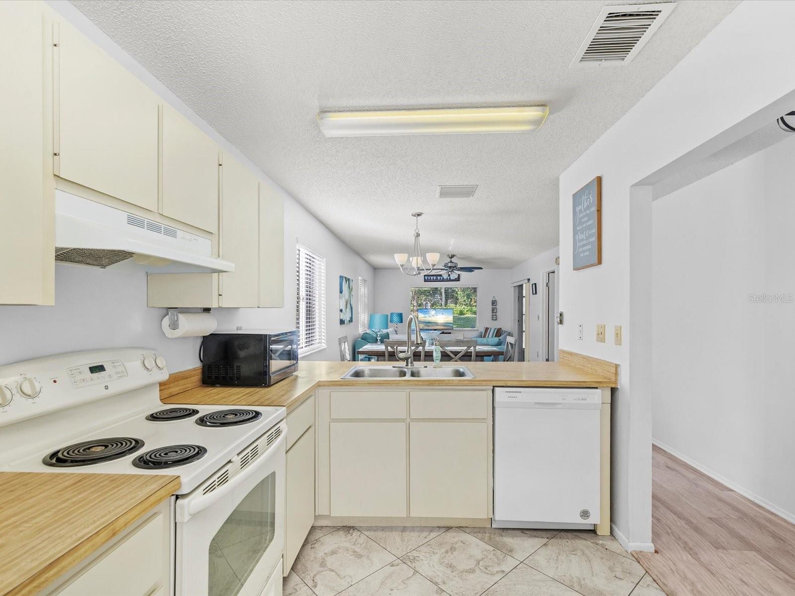 4505 GLEN HOLLOW — photo 14
