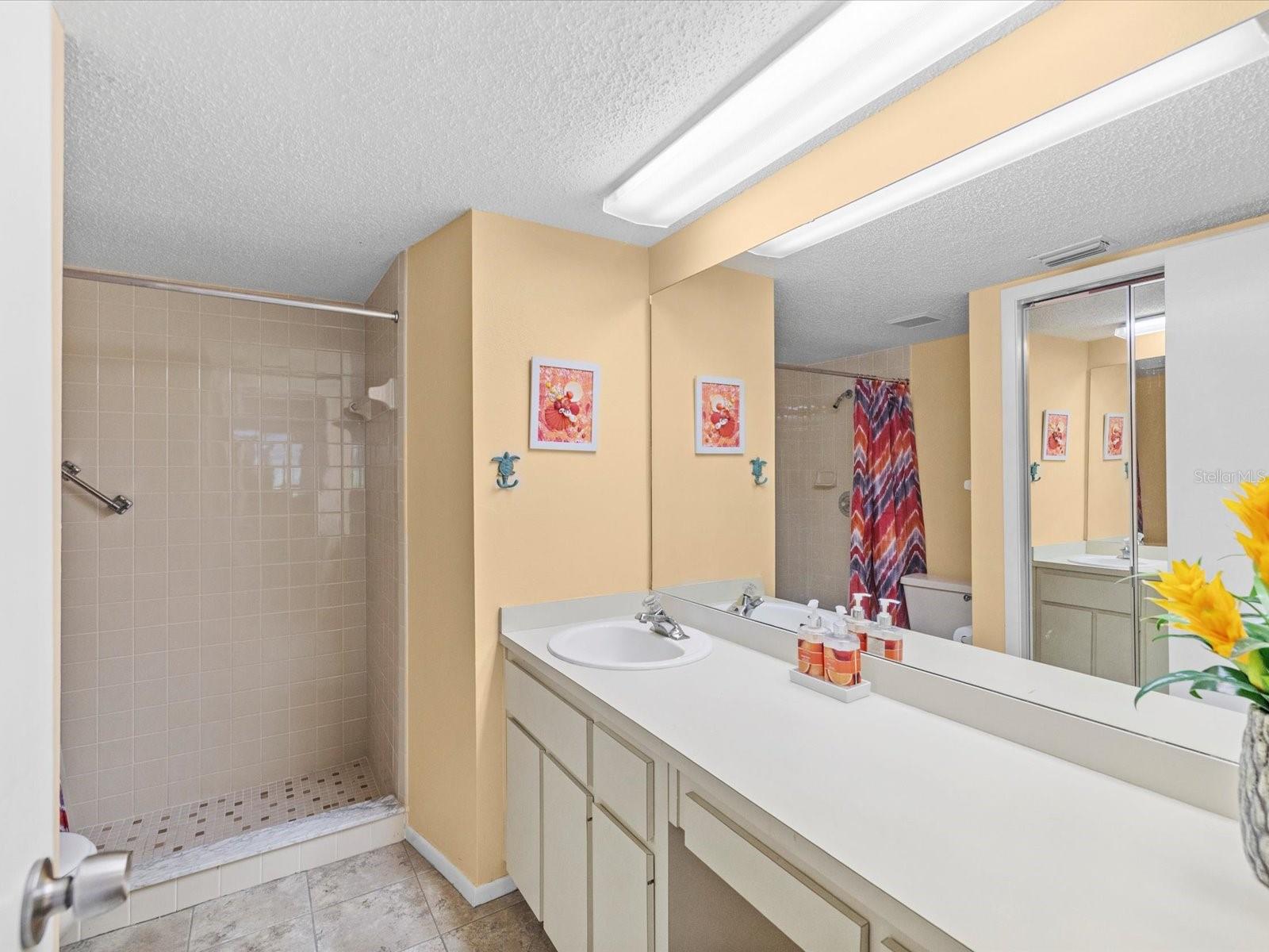 4505 GLEN HOLLOW — photo 22