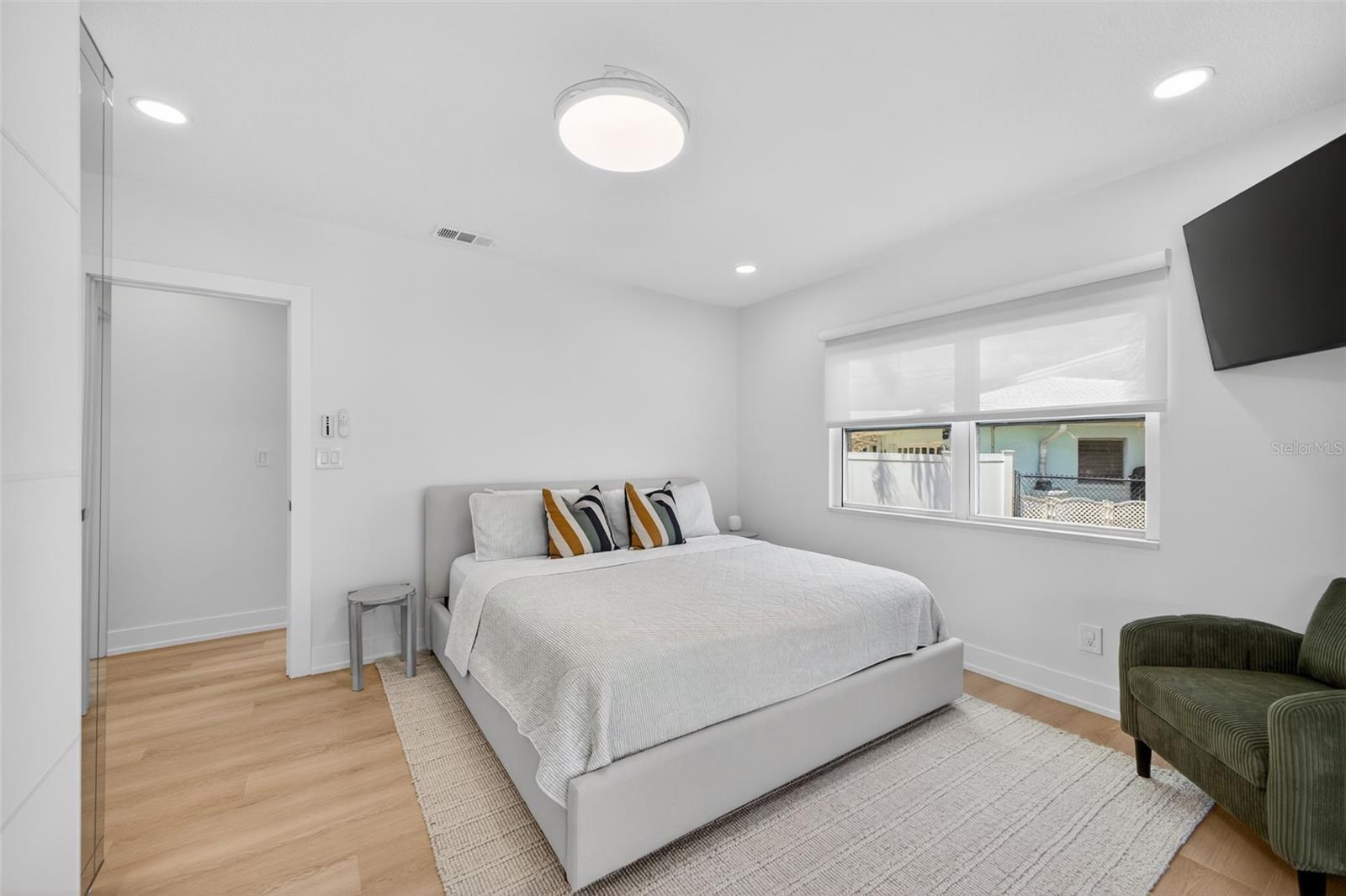 1866 VENETIAN POINT DR — photo 20