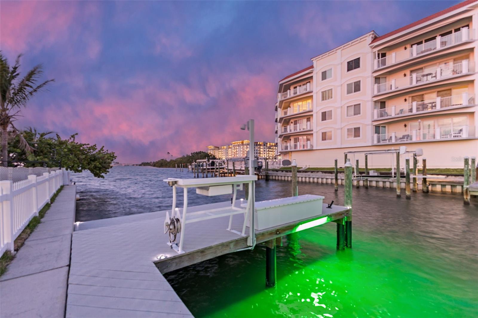 1866 VENETIAN POINT DR — photo 46