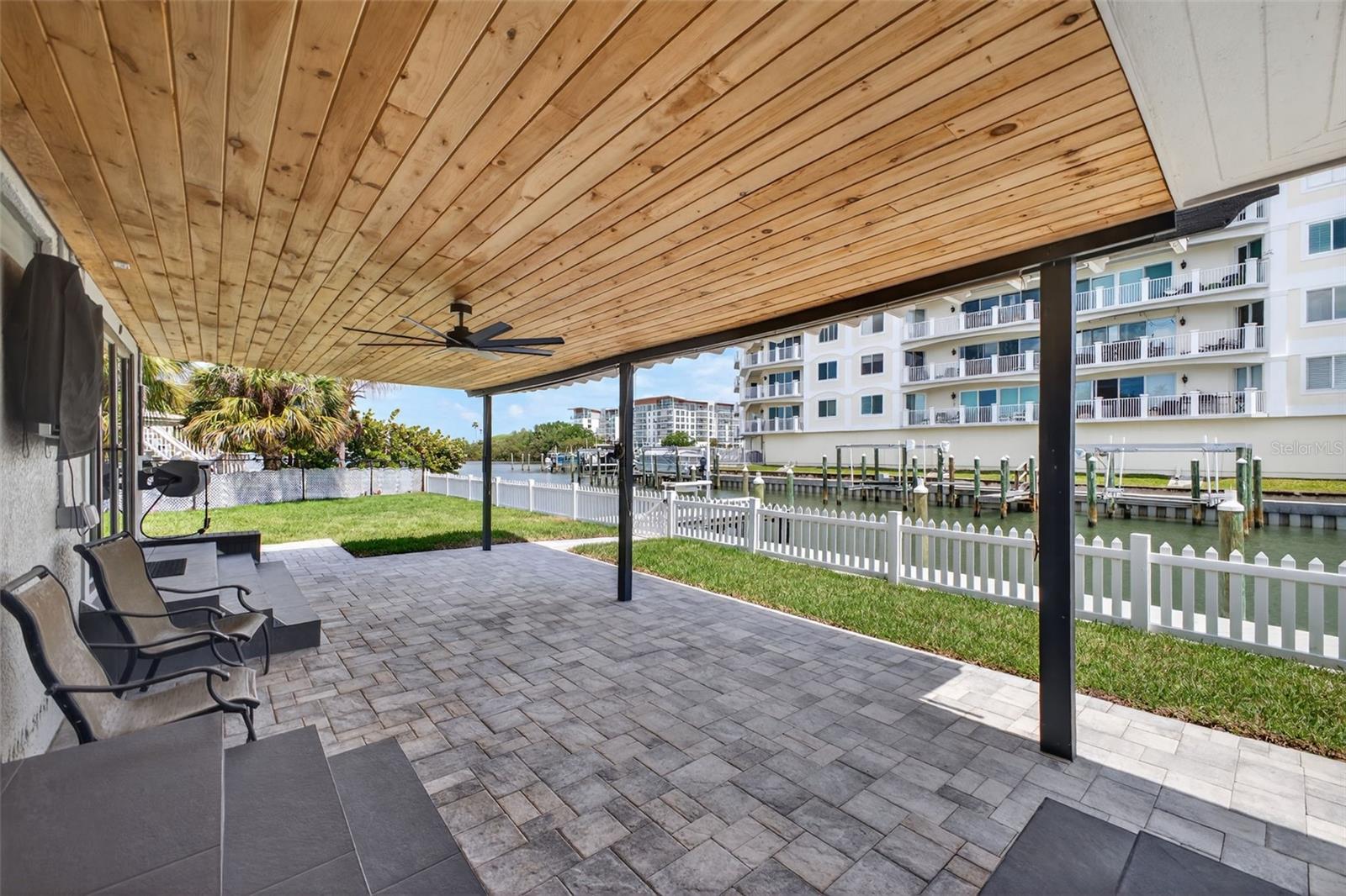 1866 VENETIAN POINT DR — photo 28