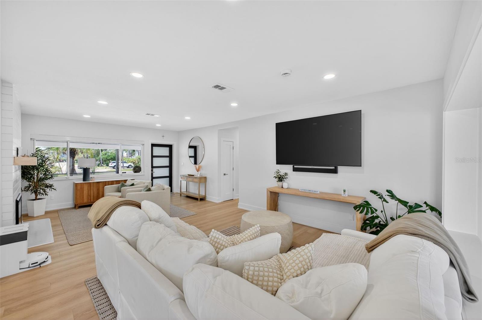 1866 VENETIAN POINT DR — photo 18