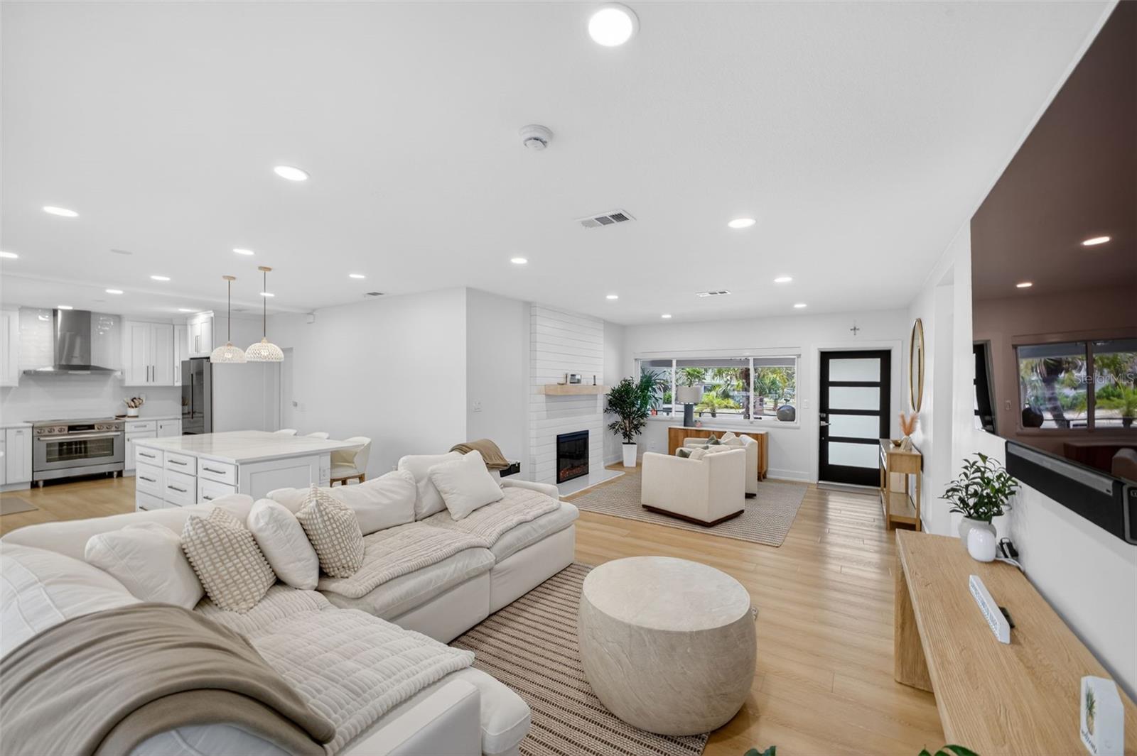 1866 VENETIAN POINT DR — photo 11