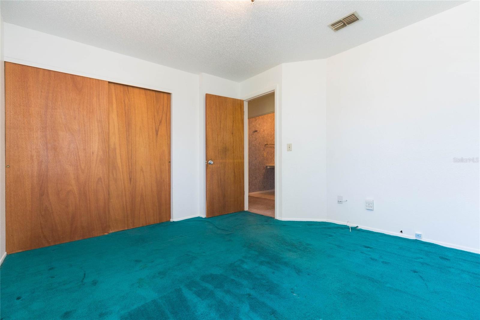 17616 EAGLE LN — photo 32