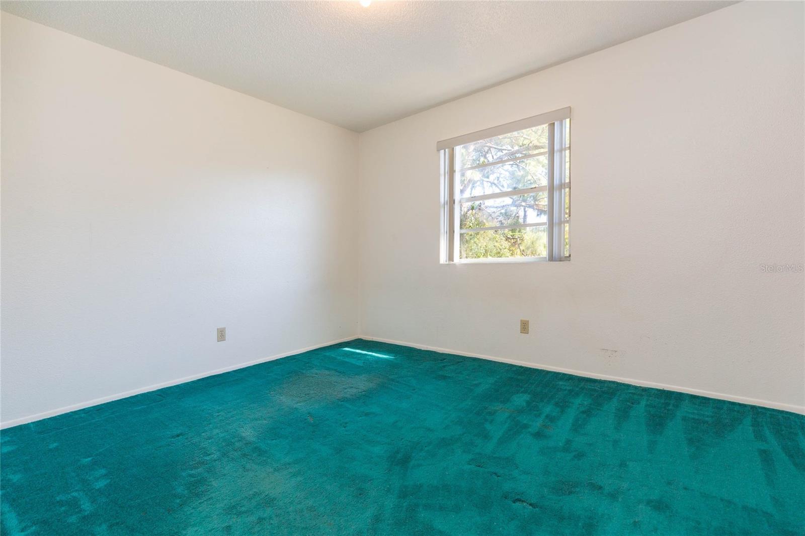 17616 EAGLE LN — photo 31