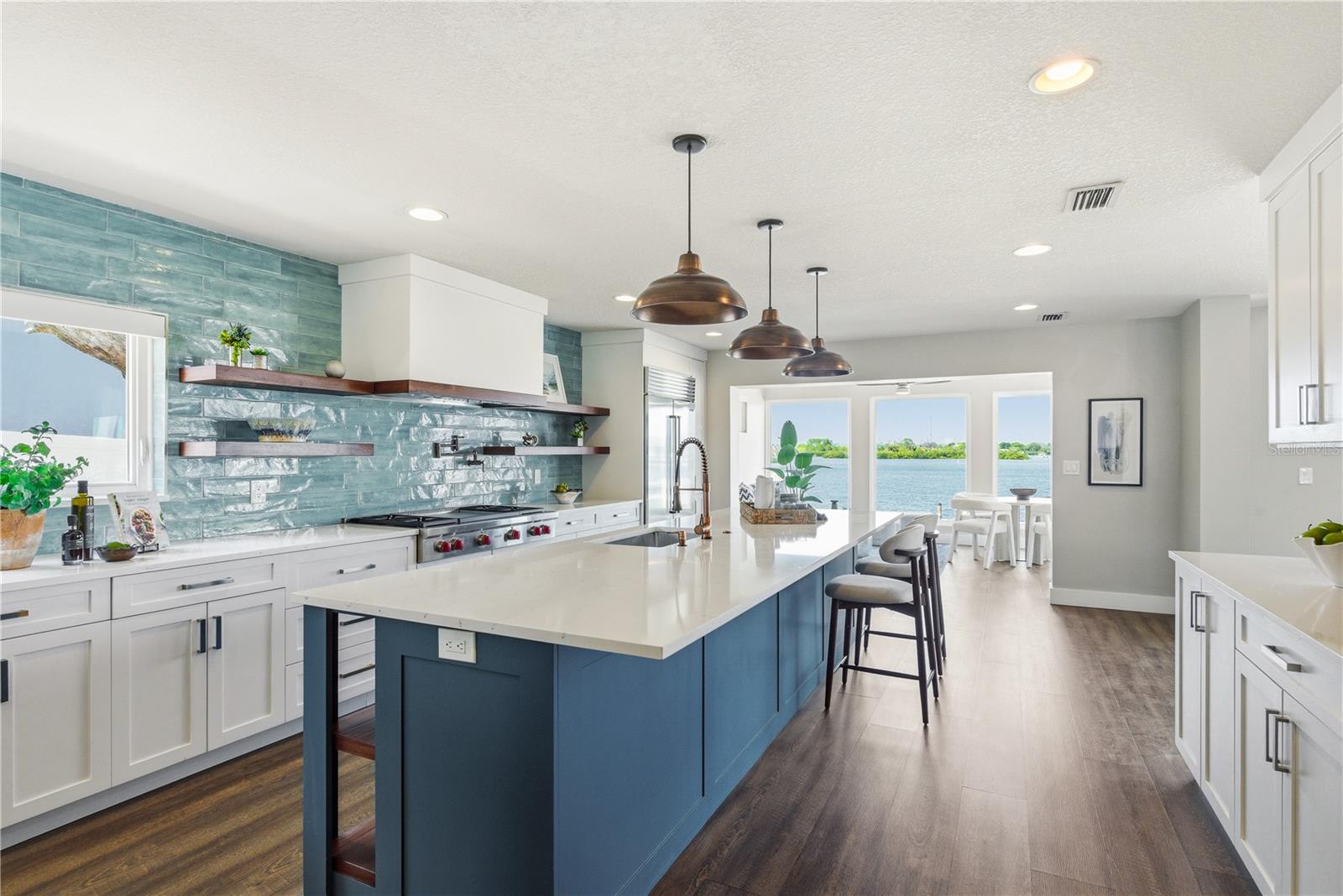 915 BAYSHORE DR — photo 13