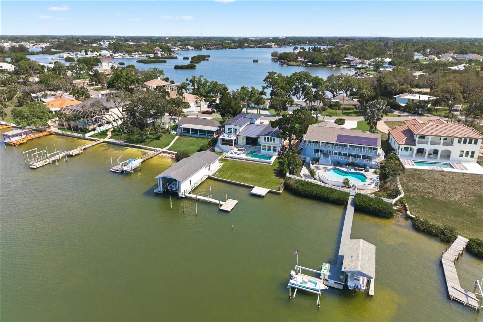 915 BAYSHORE DR — photo 78