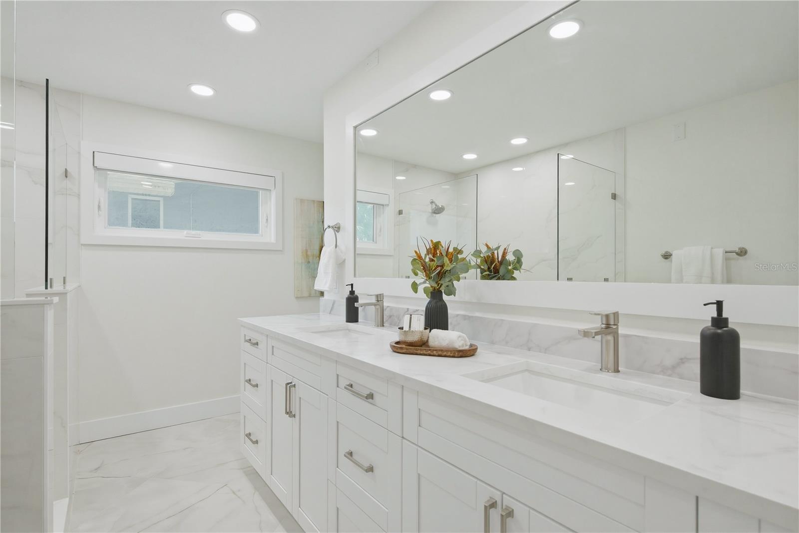 915 BAYSHORE DR — photo 41