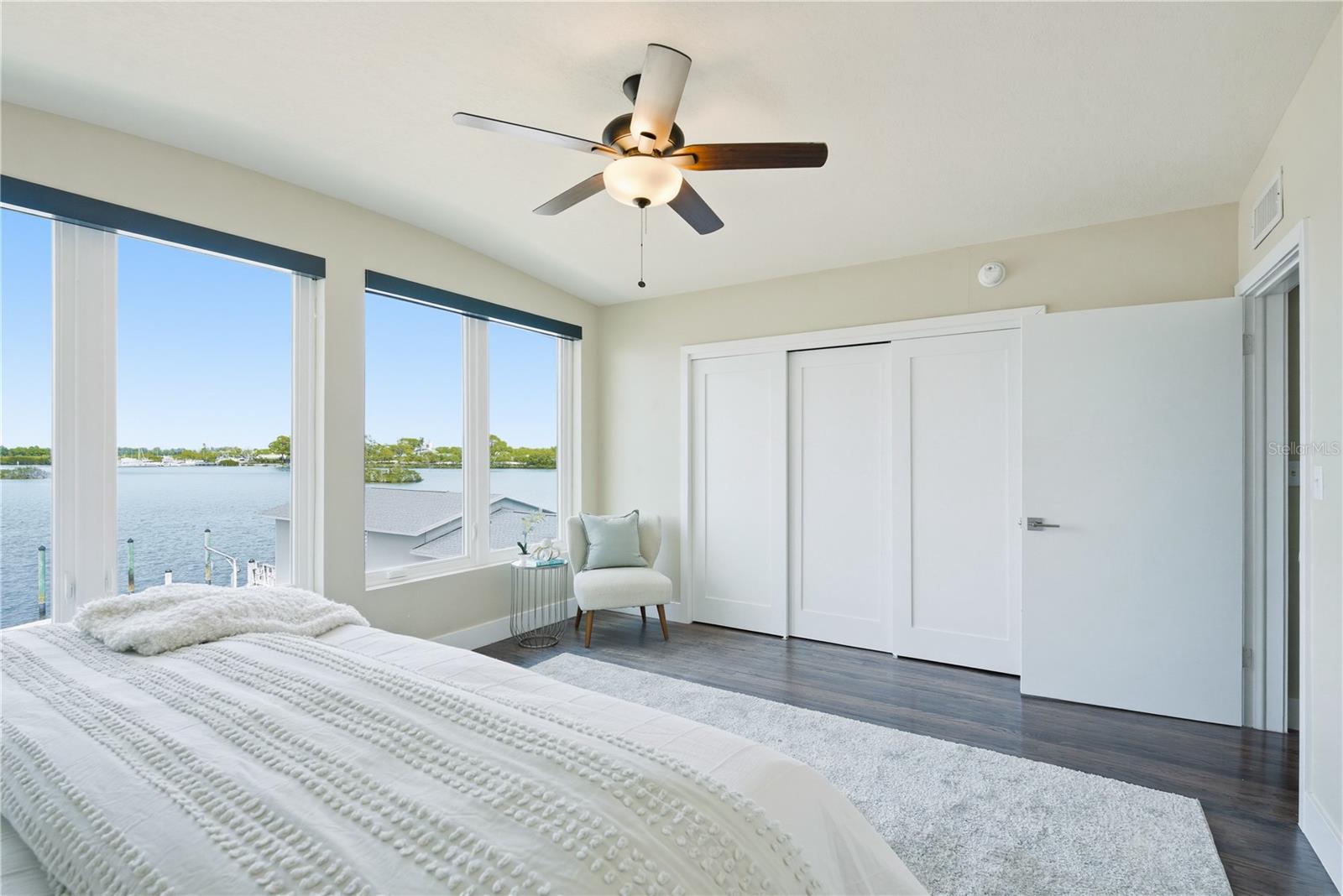 915 BAYSHORE DR — photo 36