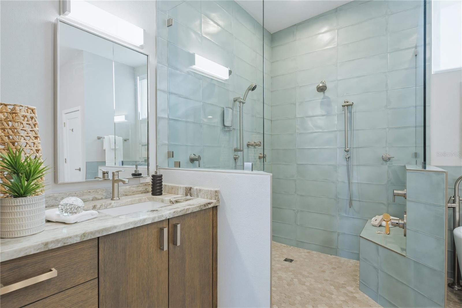 915 BAYSHORE DR — photo 30