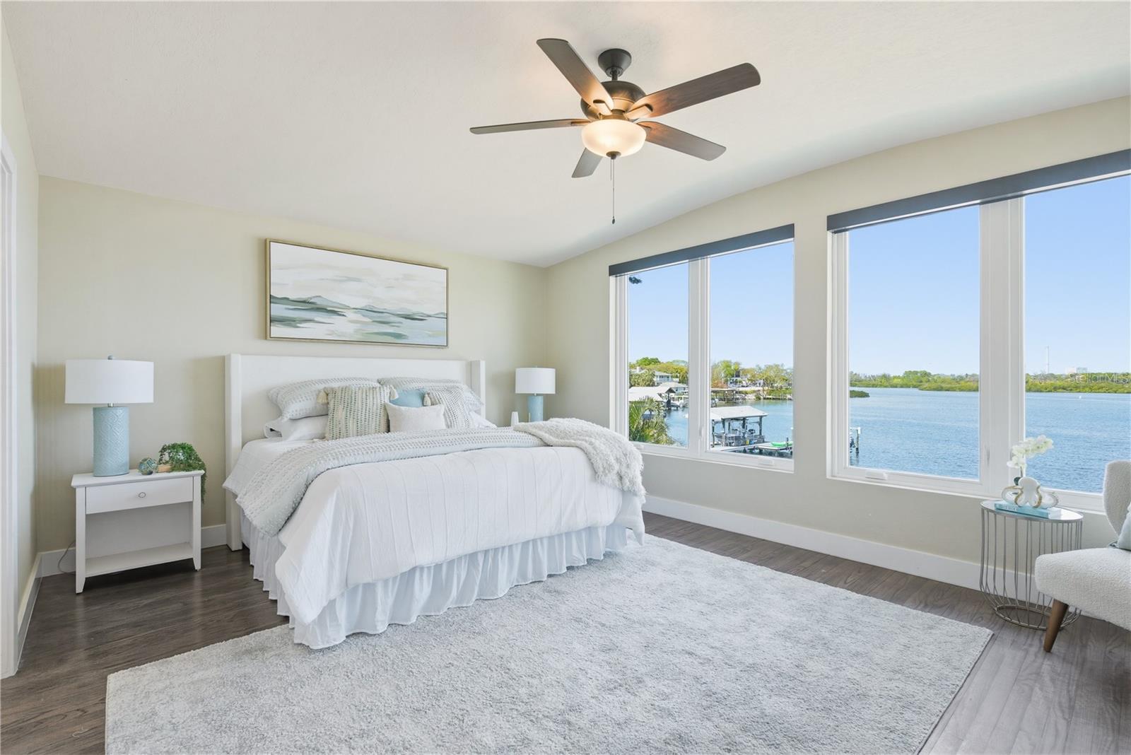 915 BAYSHORE DR — photo 35