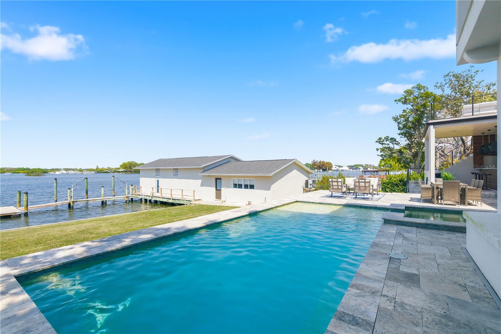 915 BAYSHORE DR — photo 56