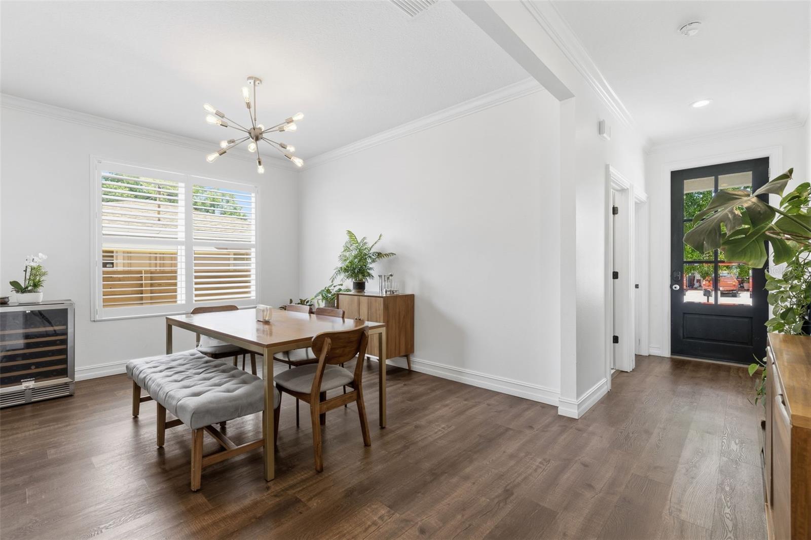 2510 W CARMEN ST — photo 4