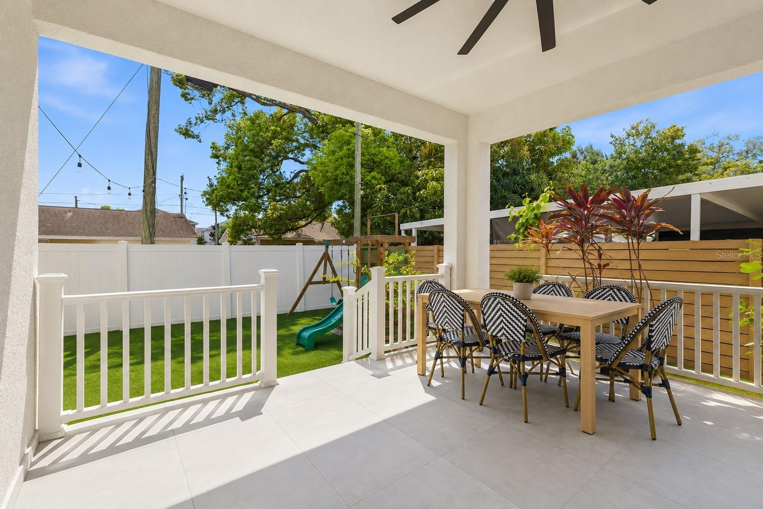 2510 W CARMEN ST — photo 35