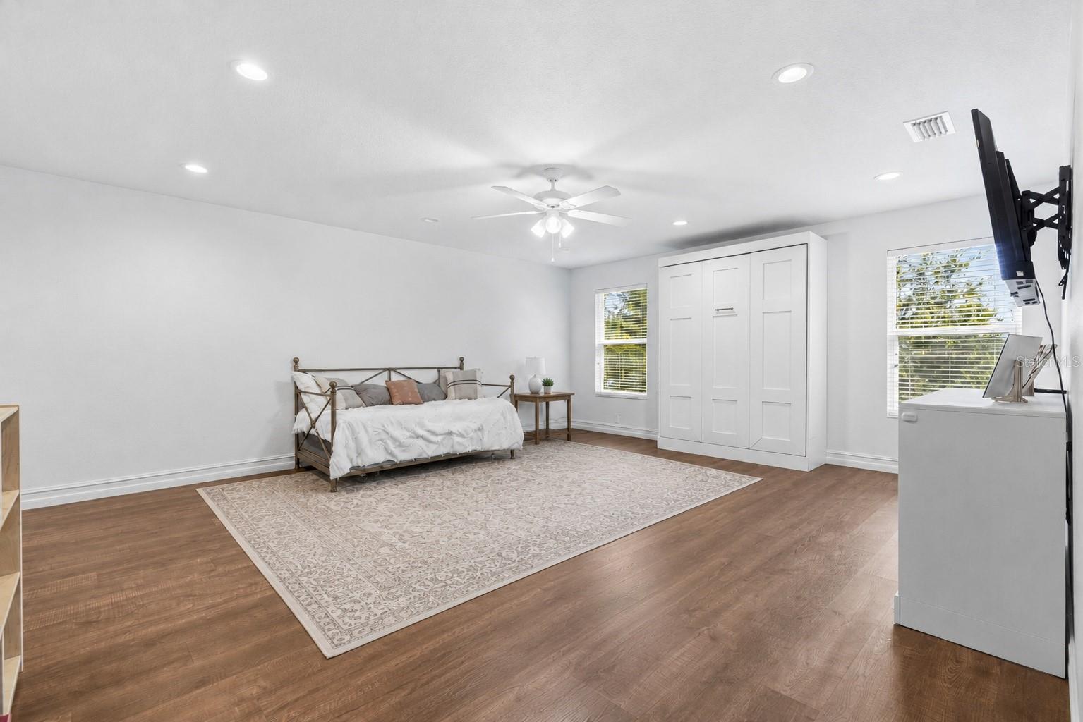 2510 W CARMEN ST — photo 21