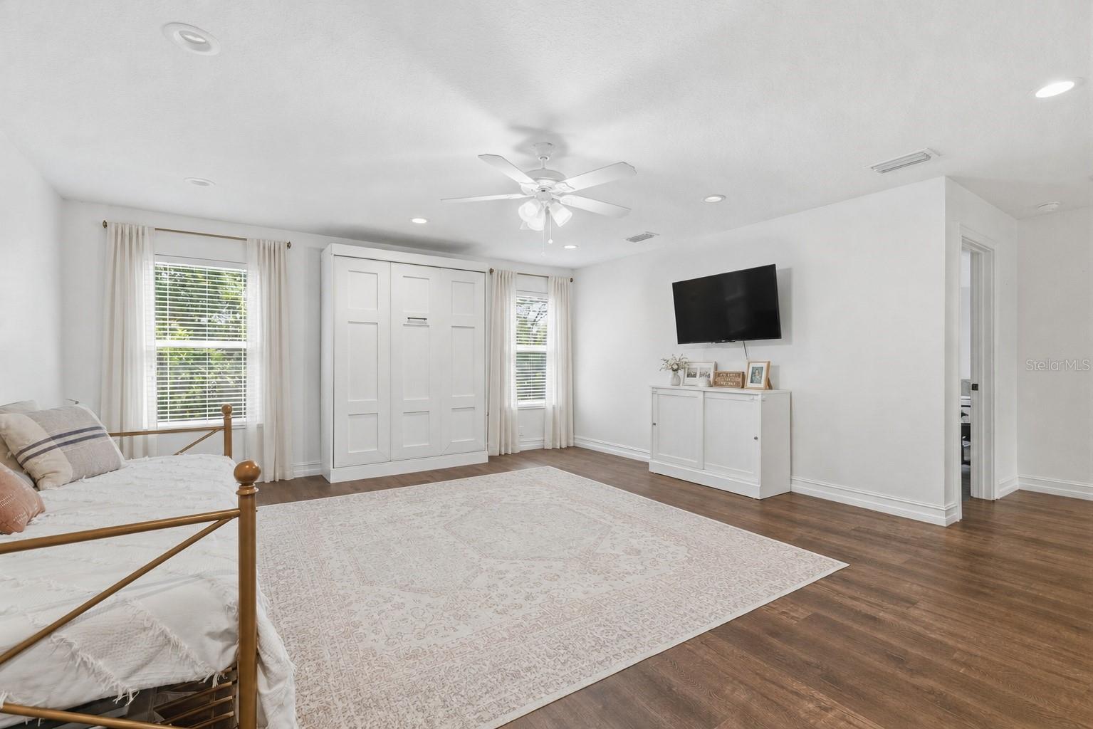 2510 W CARMEN ST — photo 22