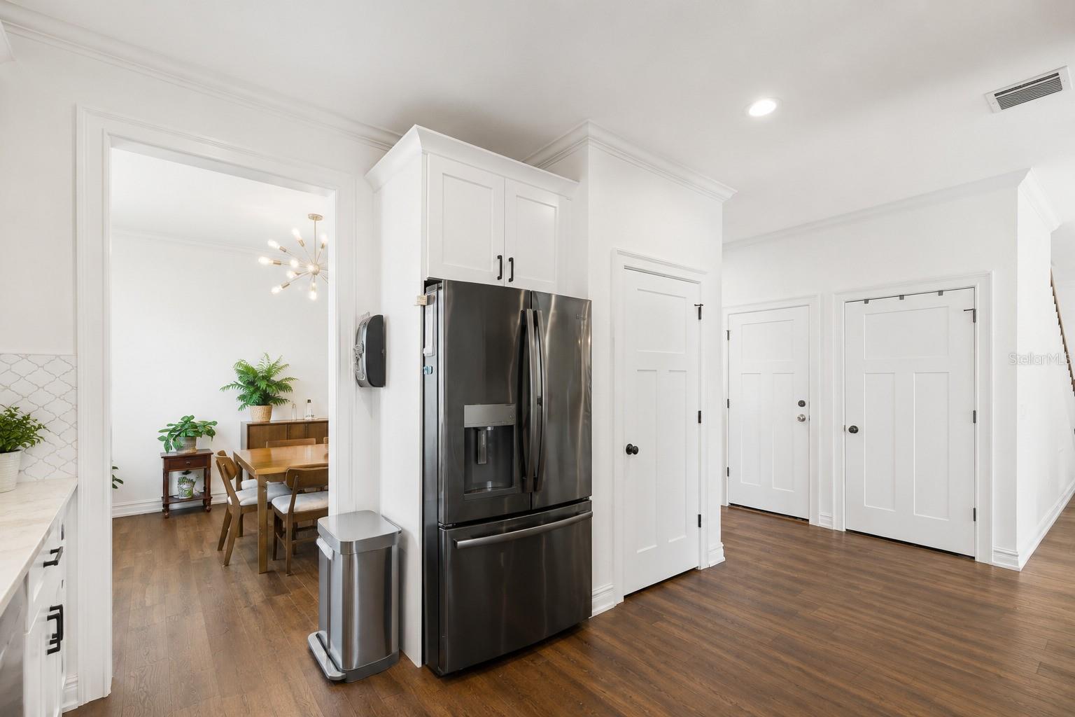 2510 W CARMEN ST — photo 11