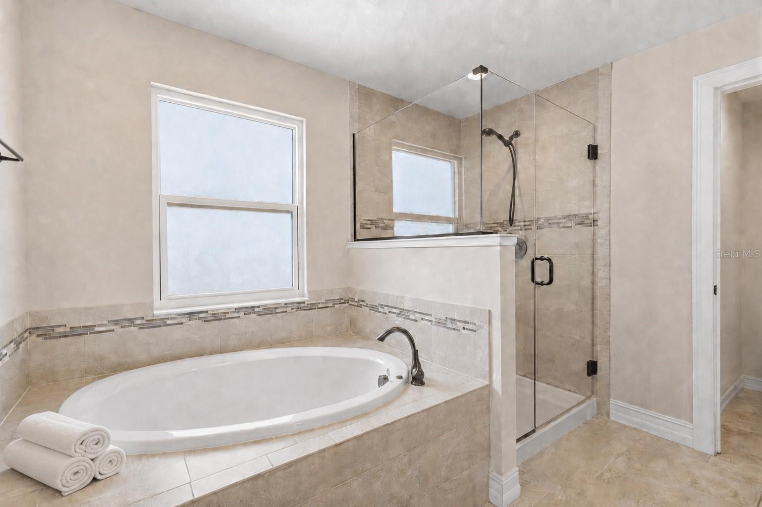 2510 W CARMEN ST — photo 27