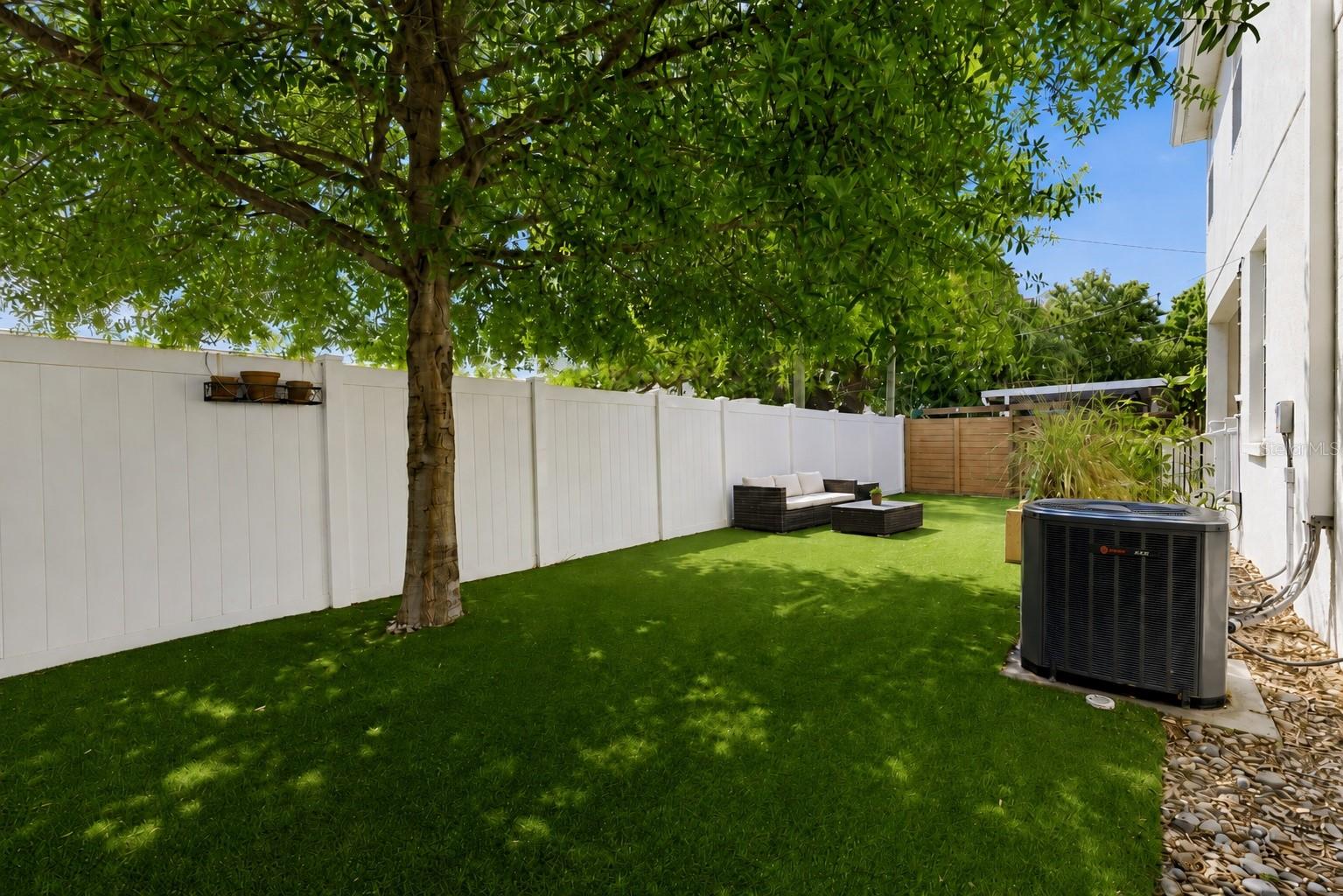 2510 W CARMEN ST — photo 37