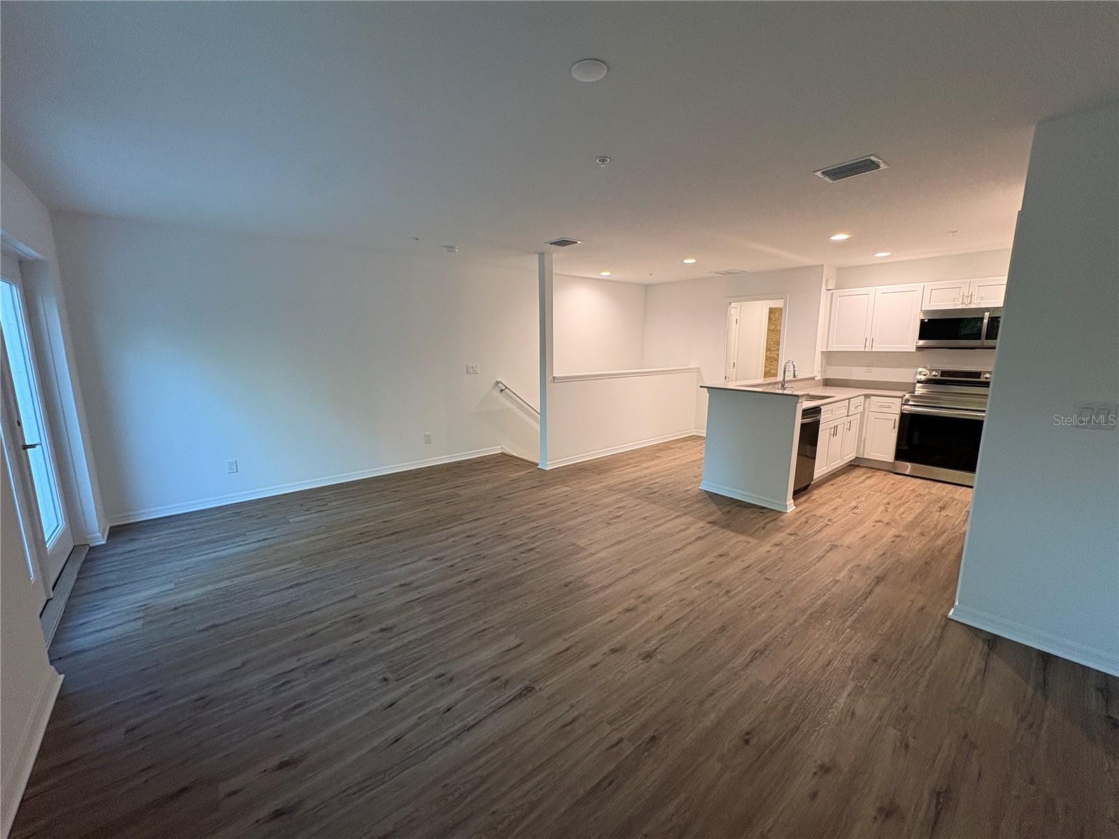 2525 6TH AVENUE DR E — photo 11