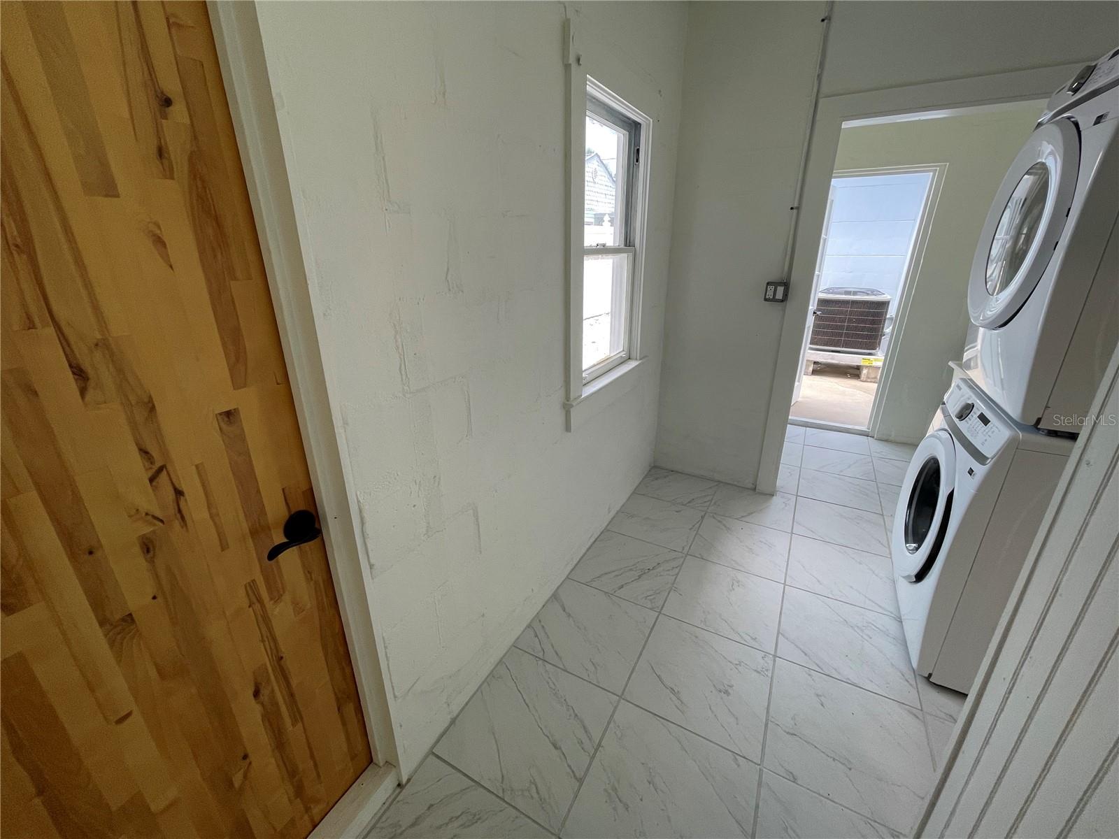 850 MANDALAY AVE — photo 48