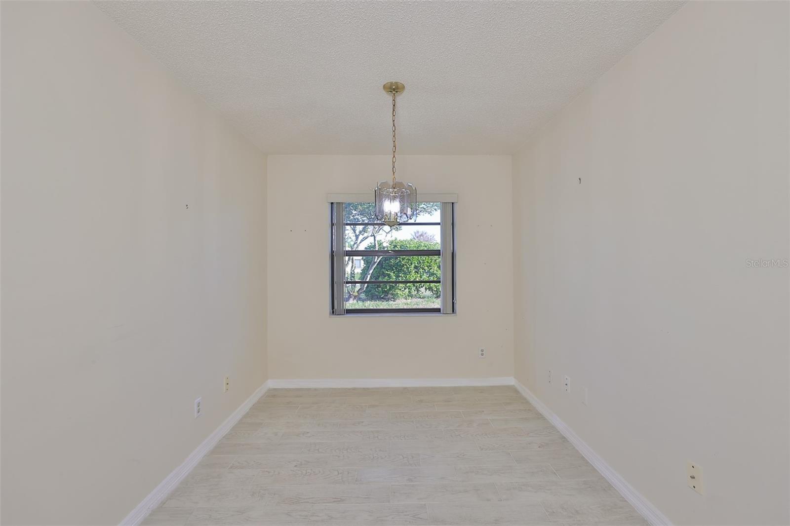 2321 LANCASTER DR — photo 15