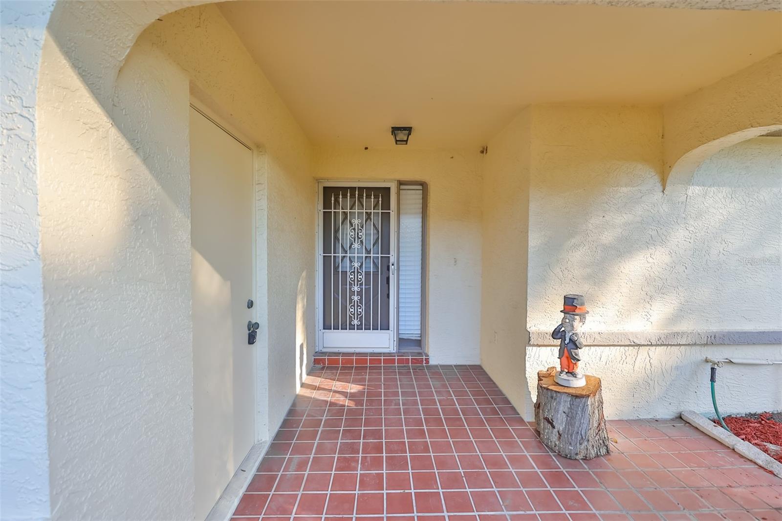 2321 LANCASTER DR — photo 2