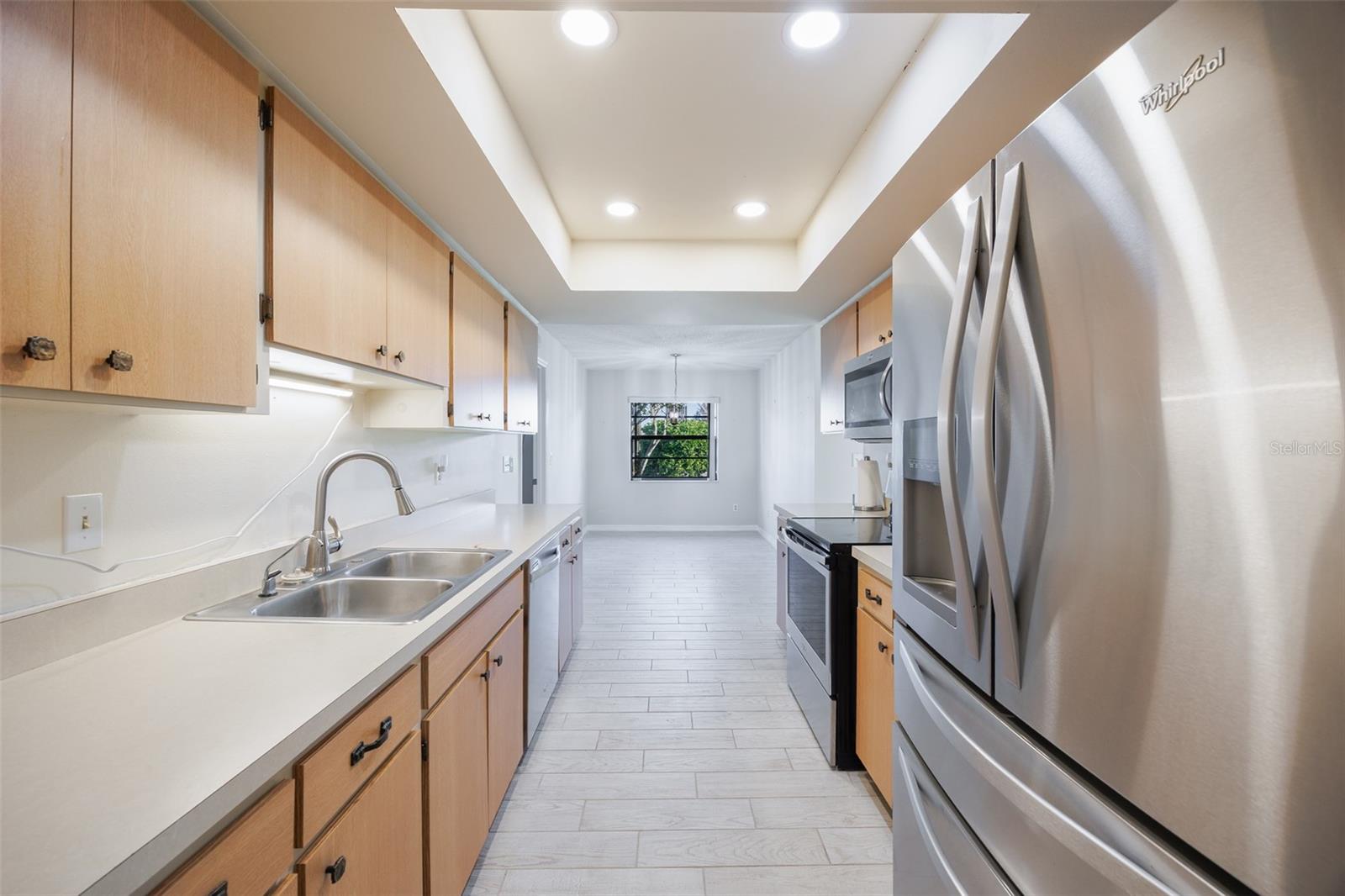 2321 LANCASTER DR — photo 23