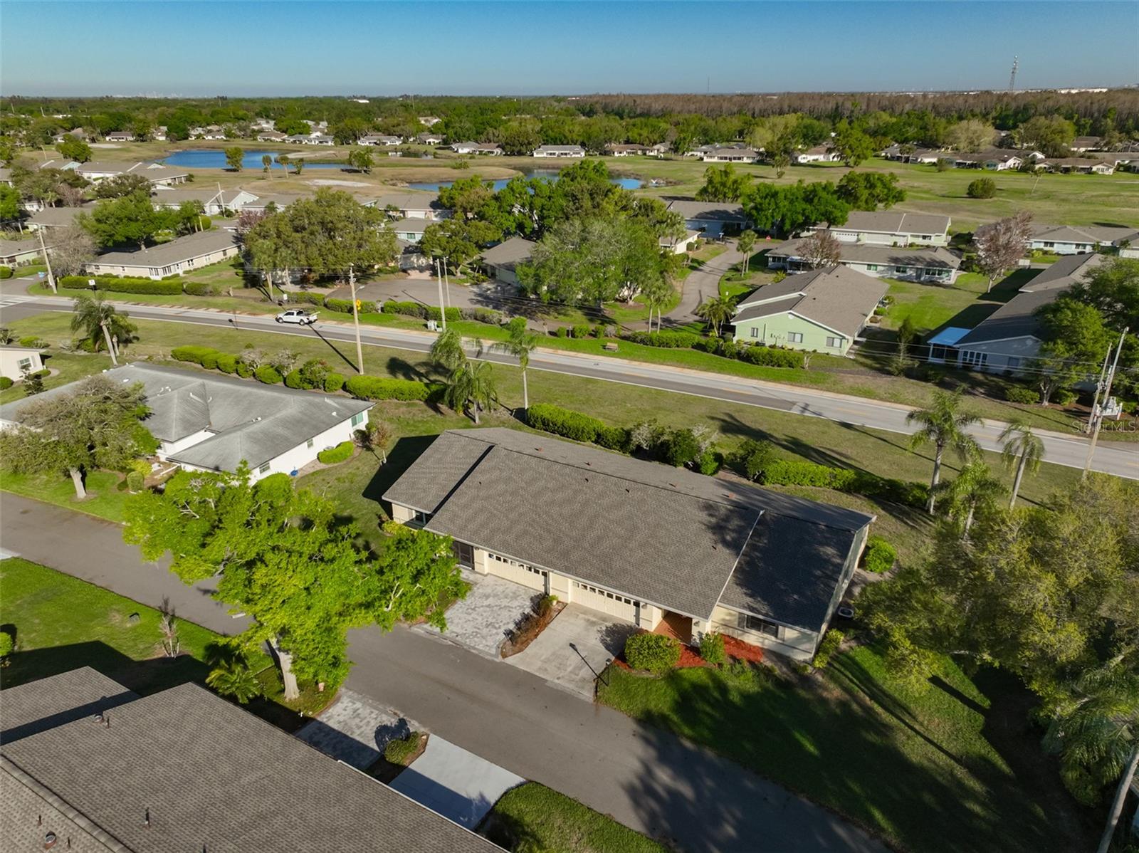2321 LANCASTER DR — photo 43