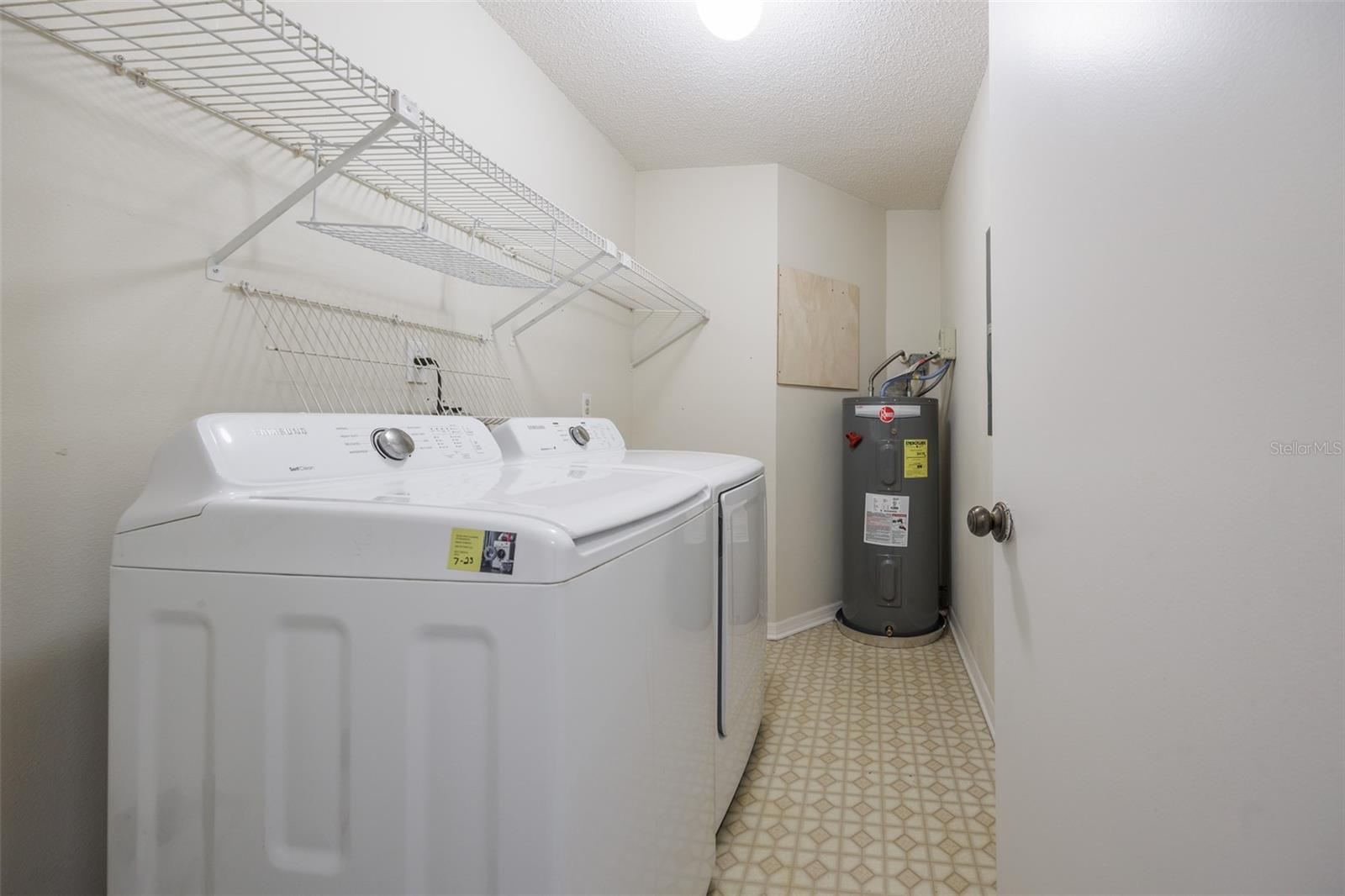 2321 LANCASTER DR — photo 24