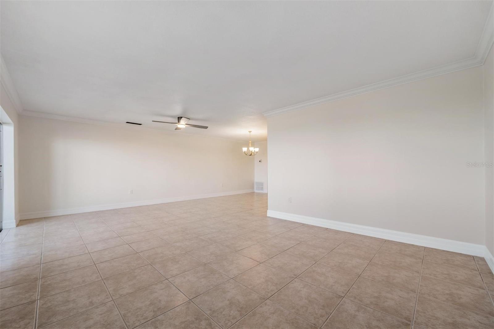 7 DUNOON PL #102 — photo 20