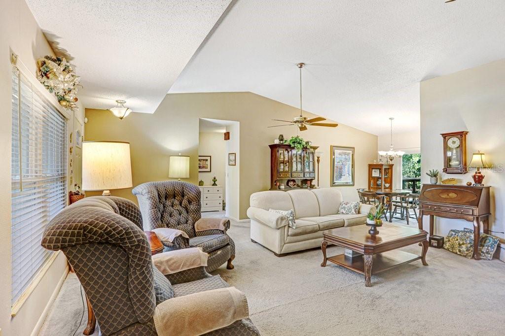 14931 OLD POINTE RD — photo 4