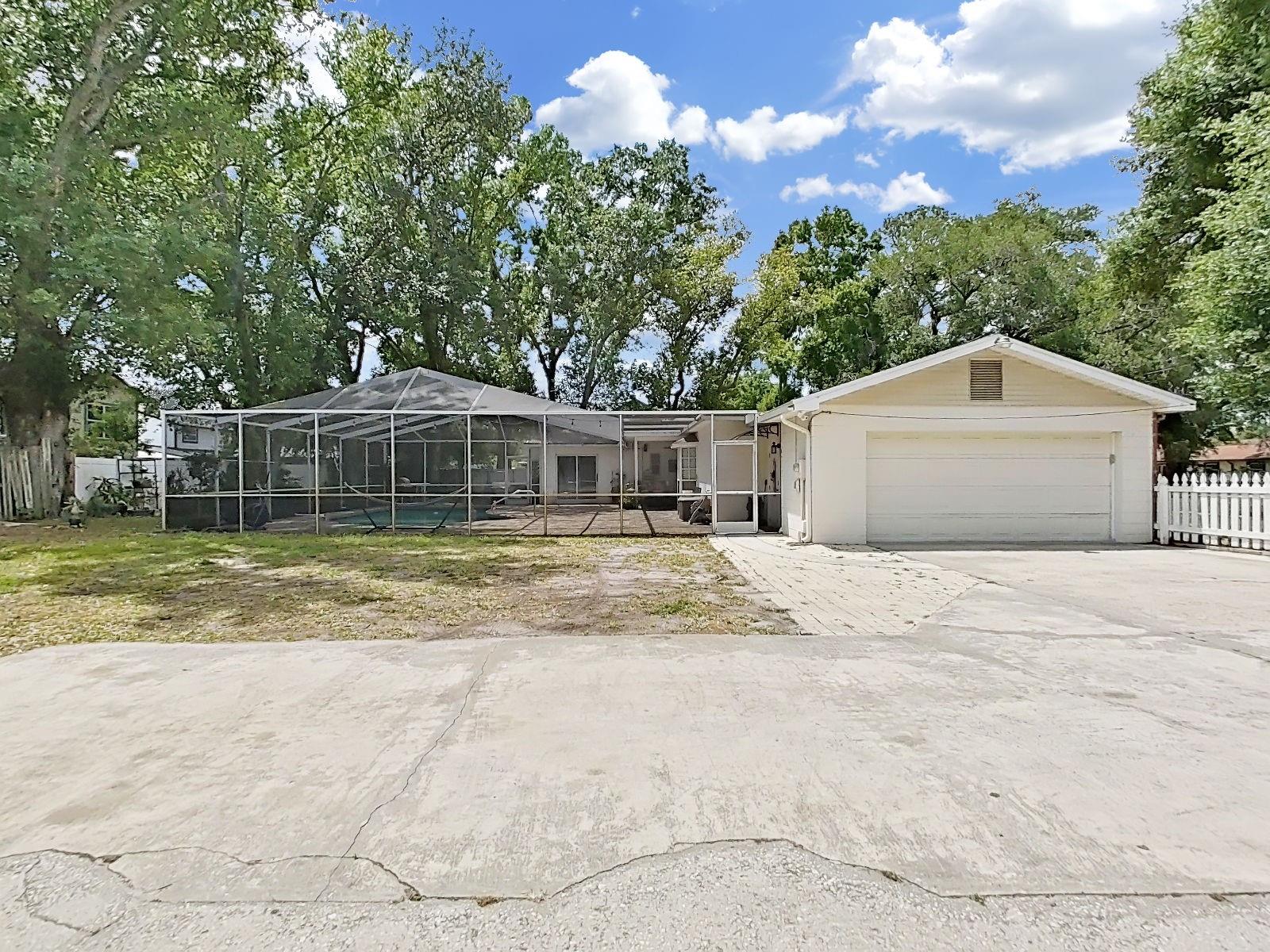7608 BARRY RD — photo 6