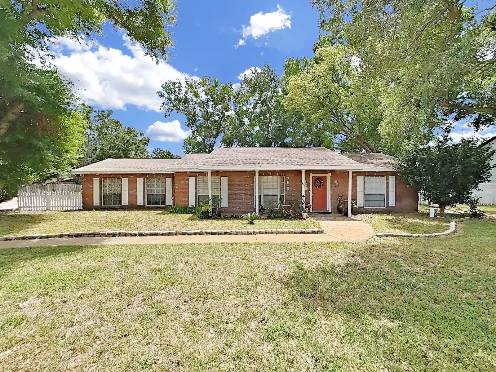 7608 BARRY RD — photo 42