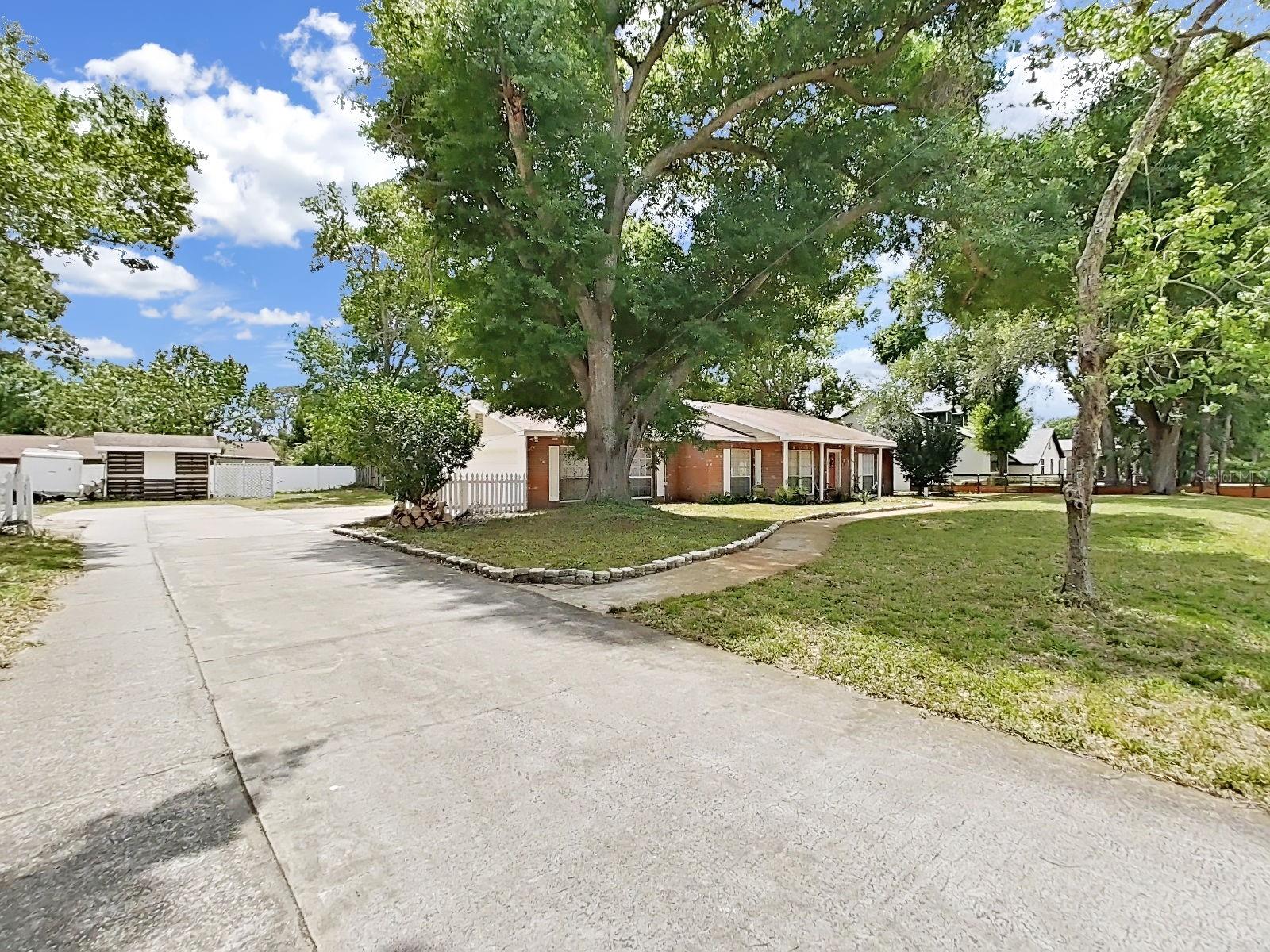 7608 BARRY RD — photo 5