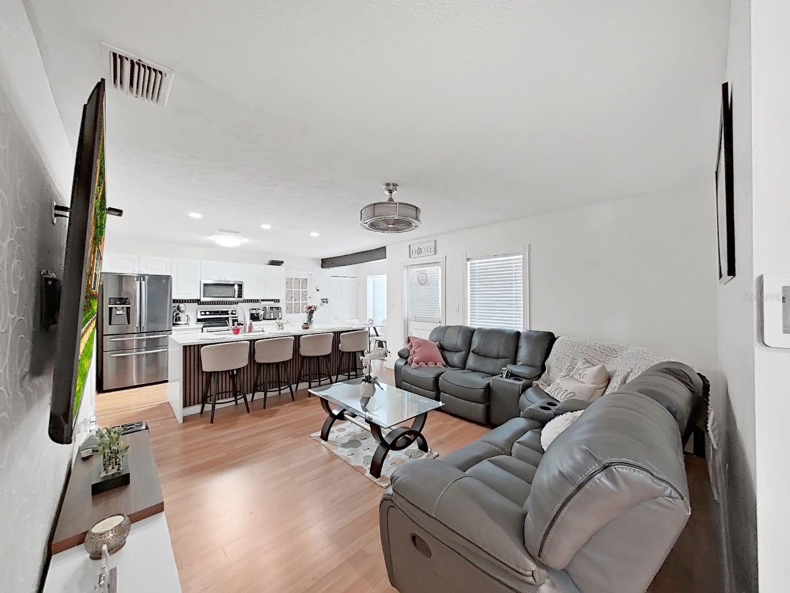 7608 BARRY RD — photo 23