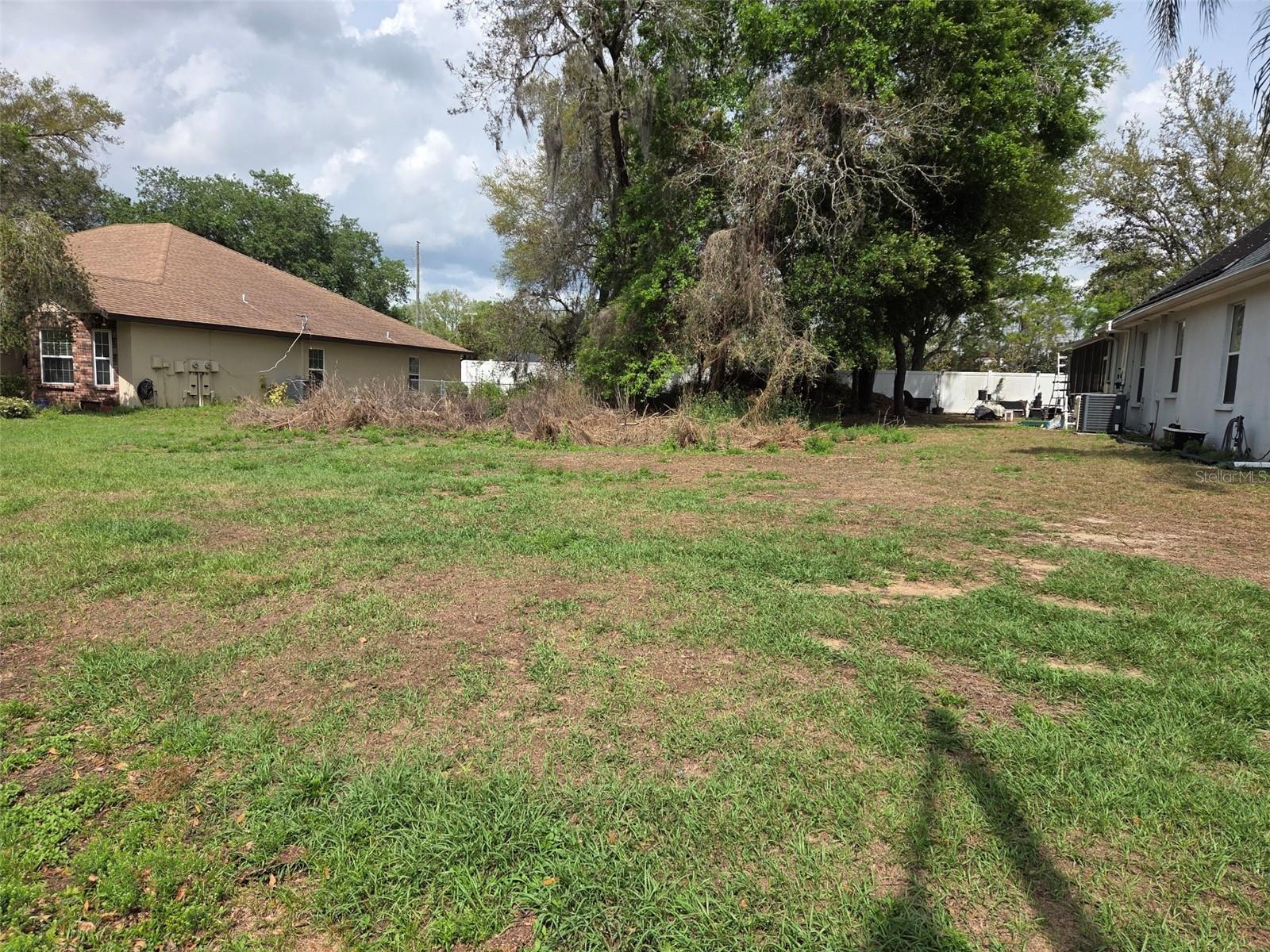 KELLY LYNN COURT — photo 3