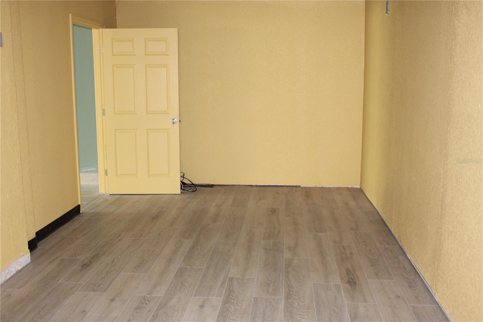 2180 N HERCULES AVE — photo 7