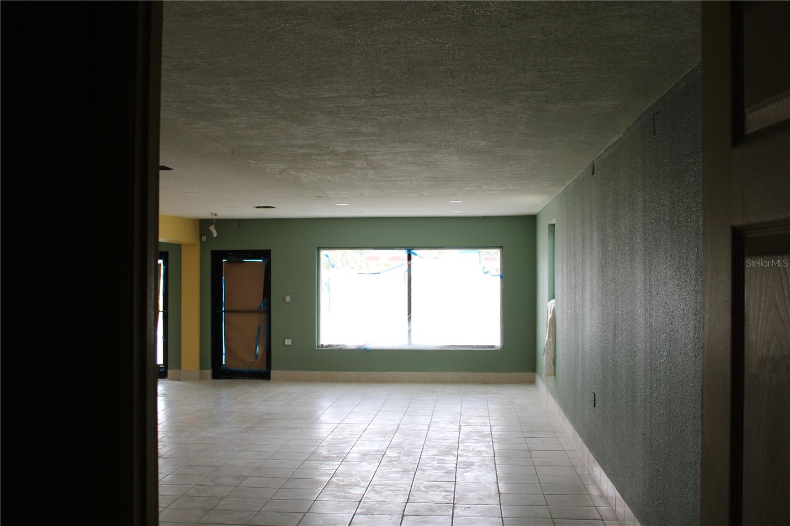 2180 N HERCULES AVE — photo 4
