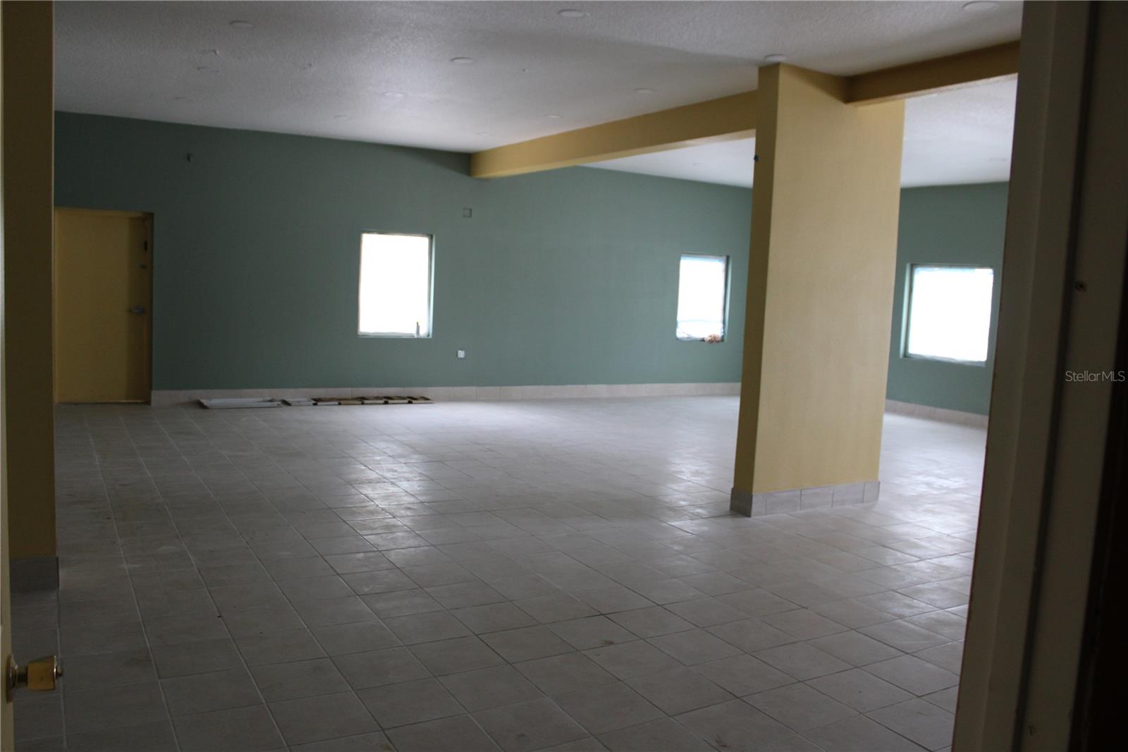 2180 N HERCULES AVE — photo 11